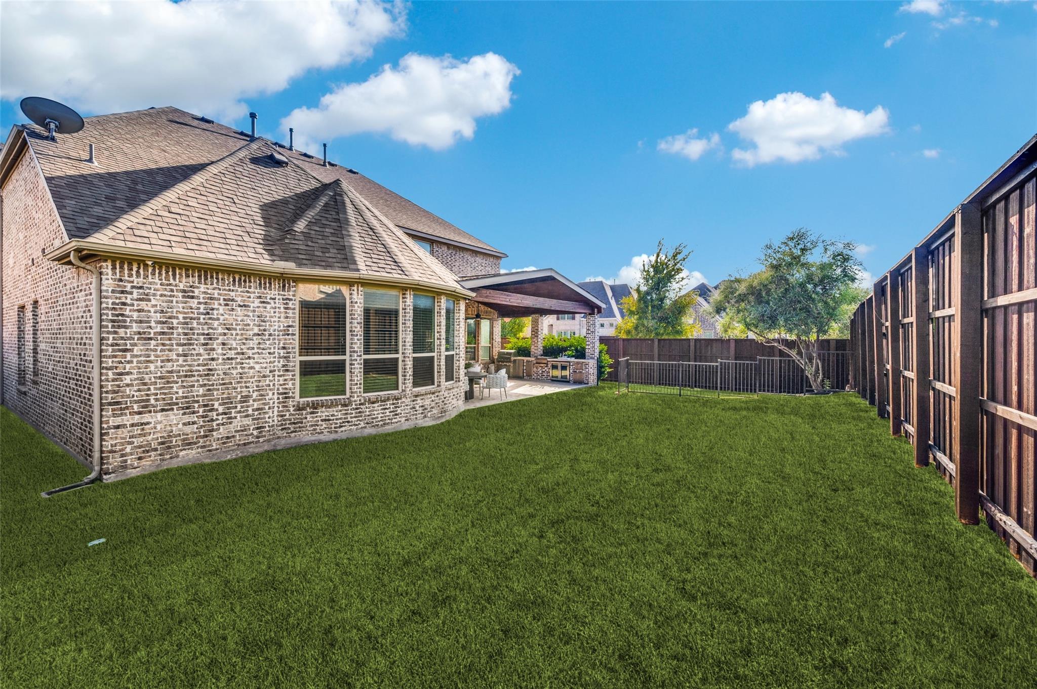 main property photo 22