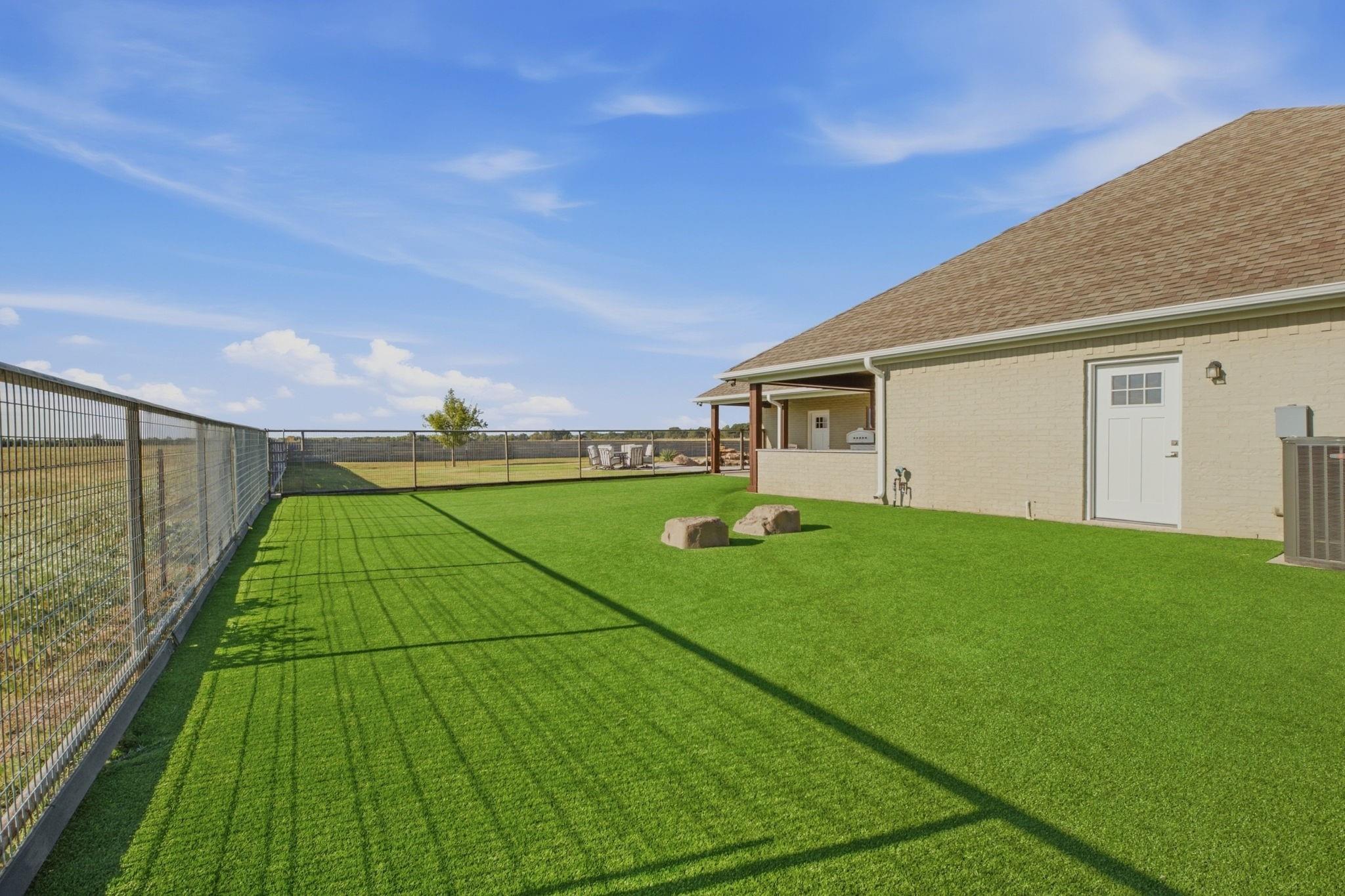 main property photo 38
