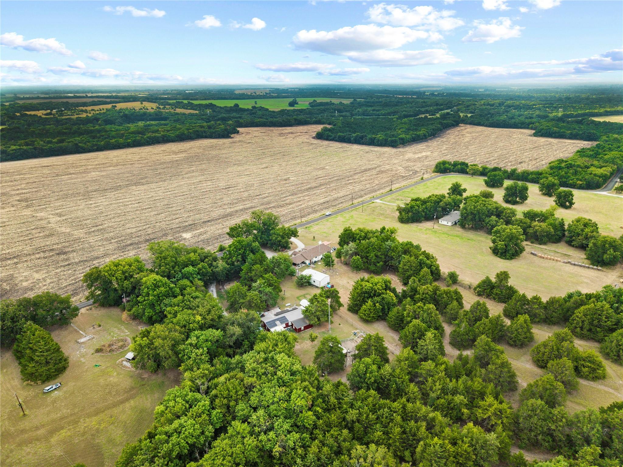 main property photo 9