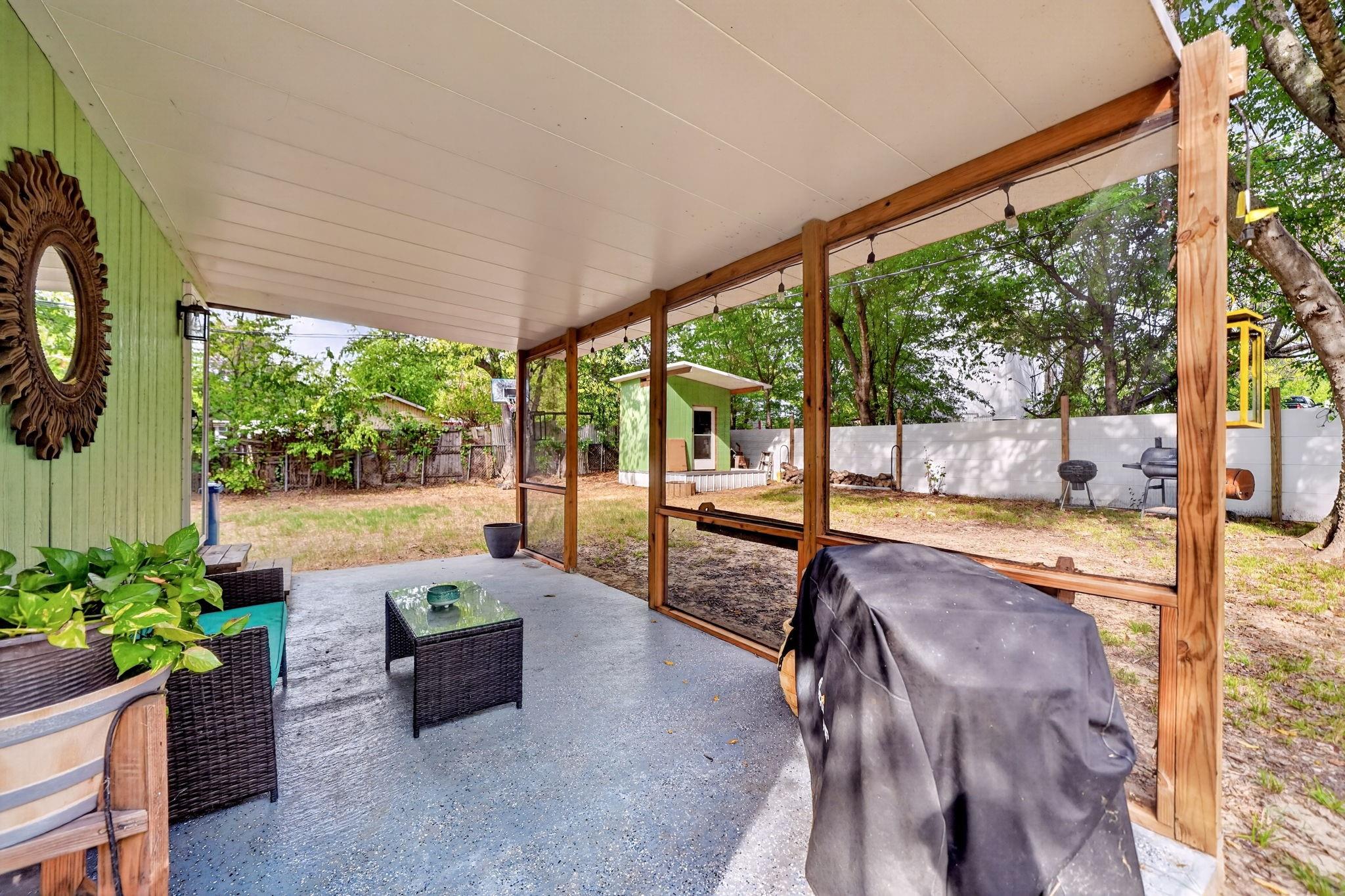 main property photo 28