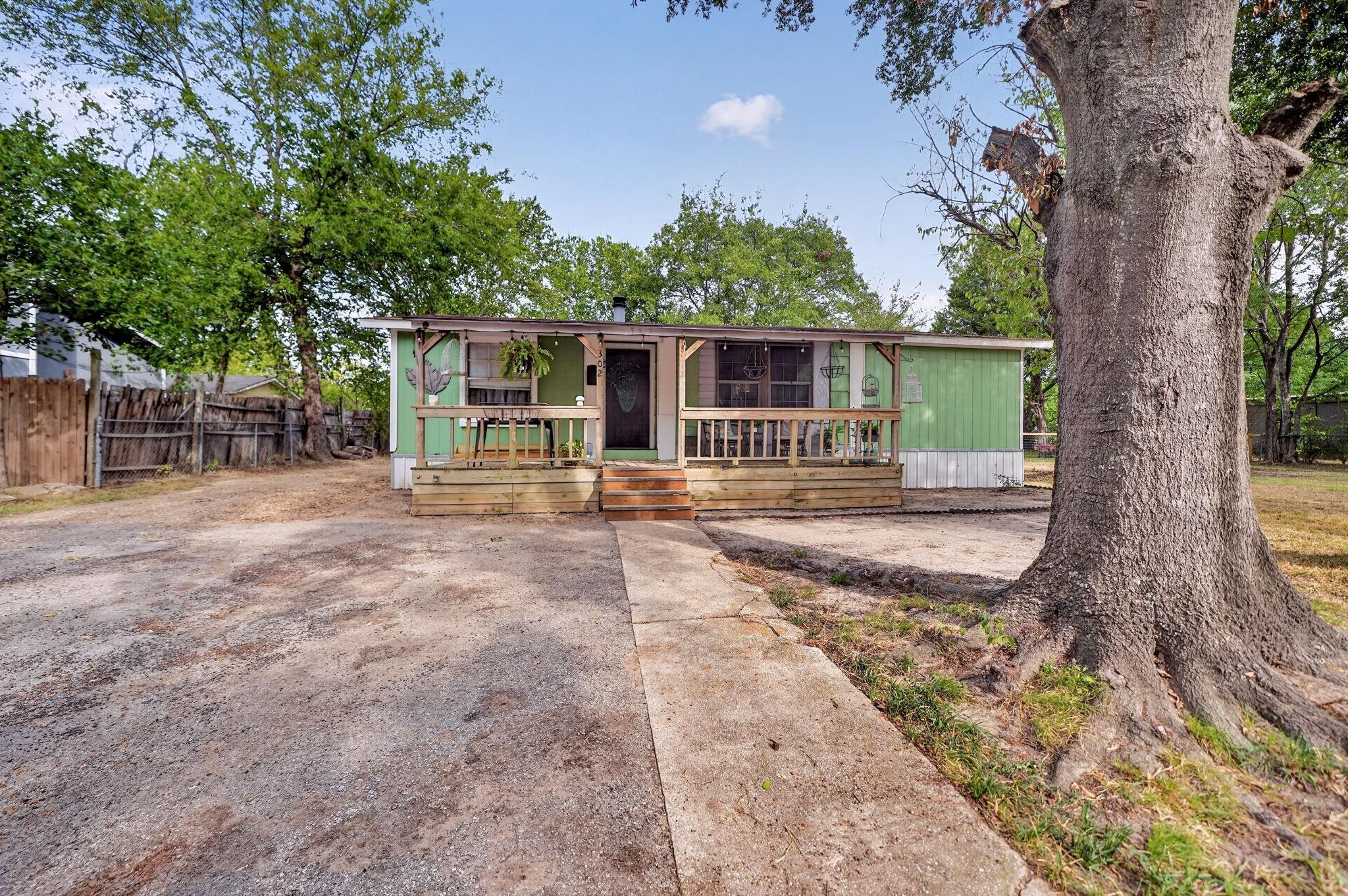 main property photo 31