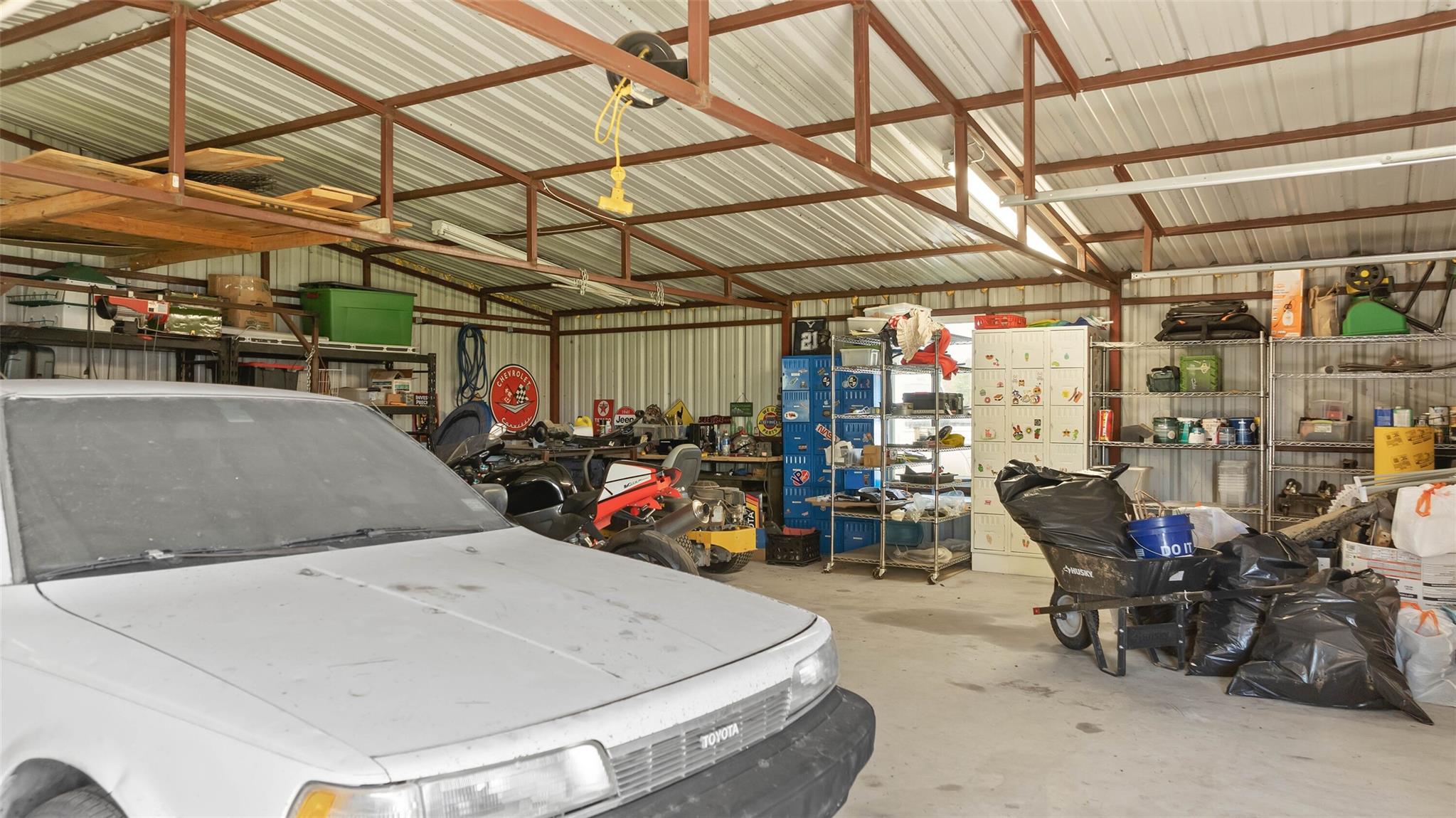 main property photo 10