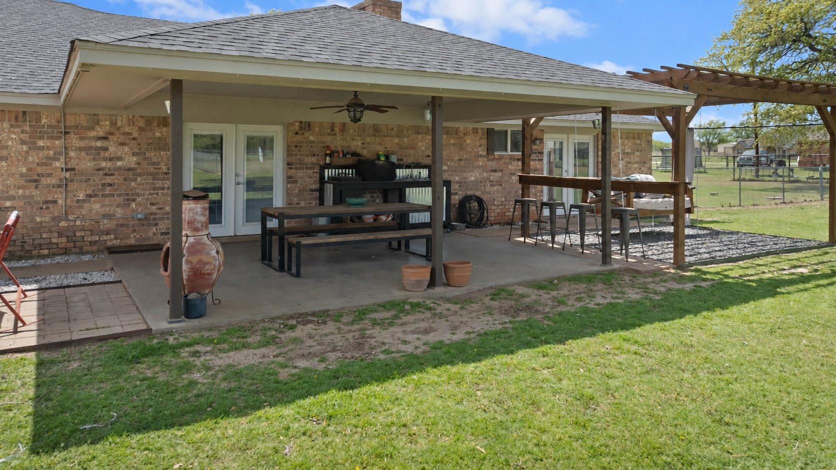 main property photo 8