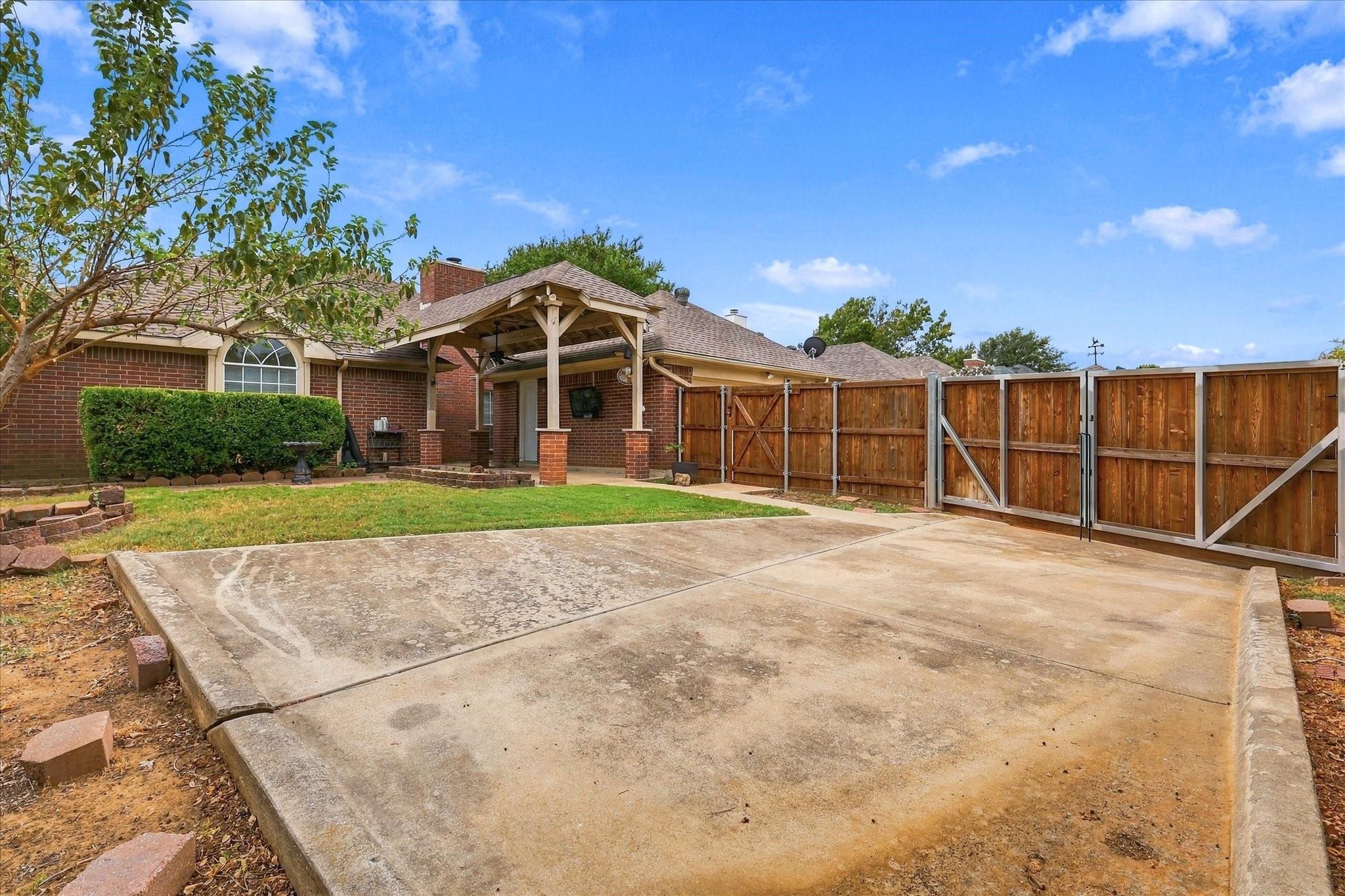 main property photo 2
