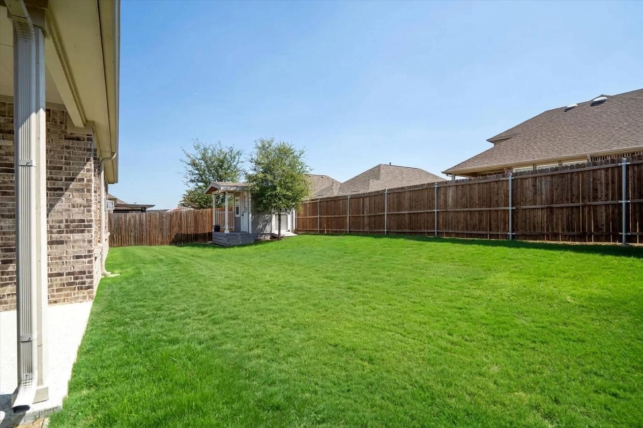 main property photo 35
