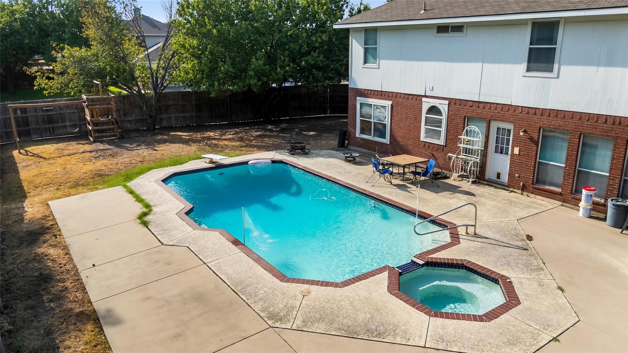 main property photo 34