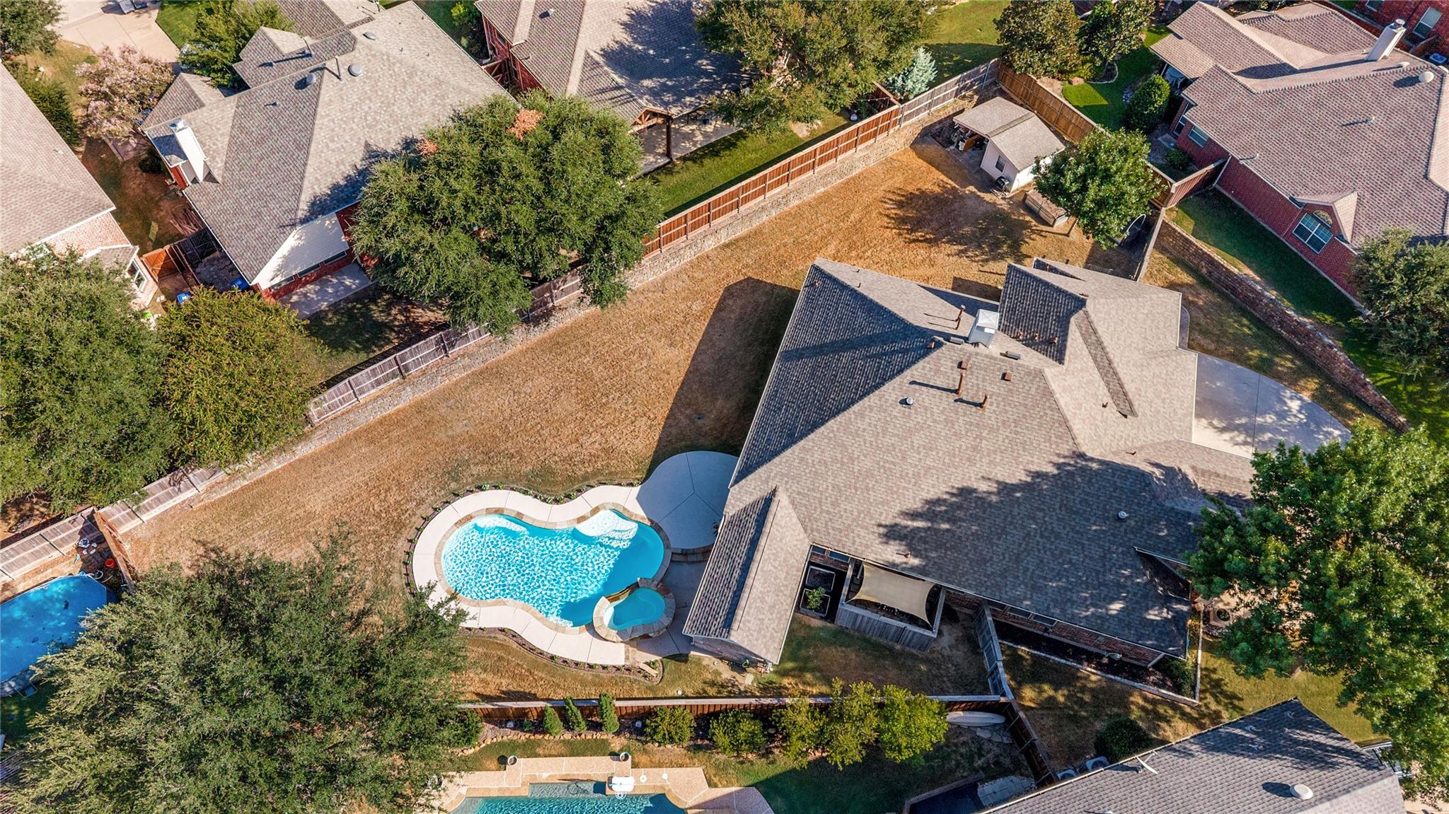main property photo 24