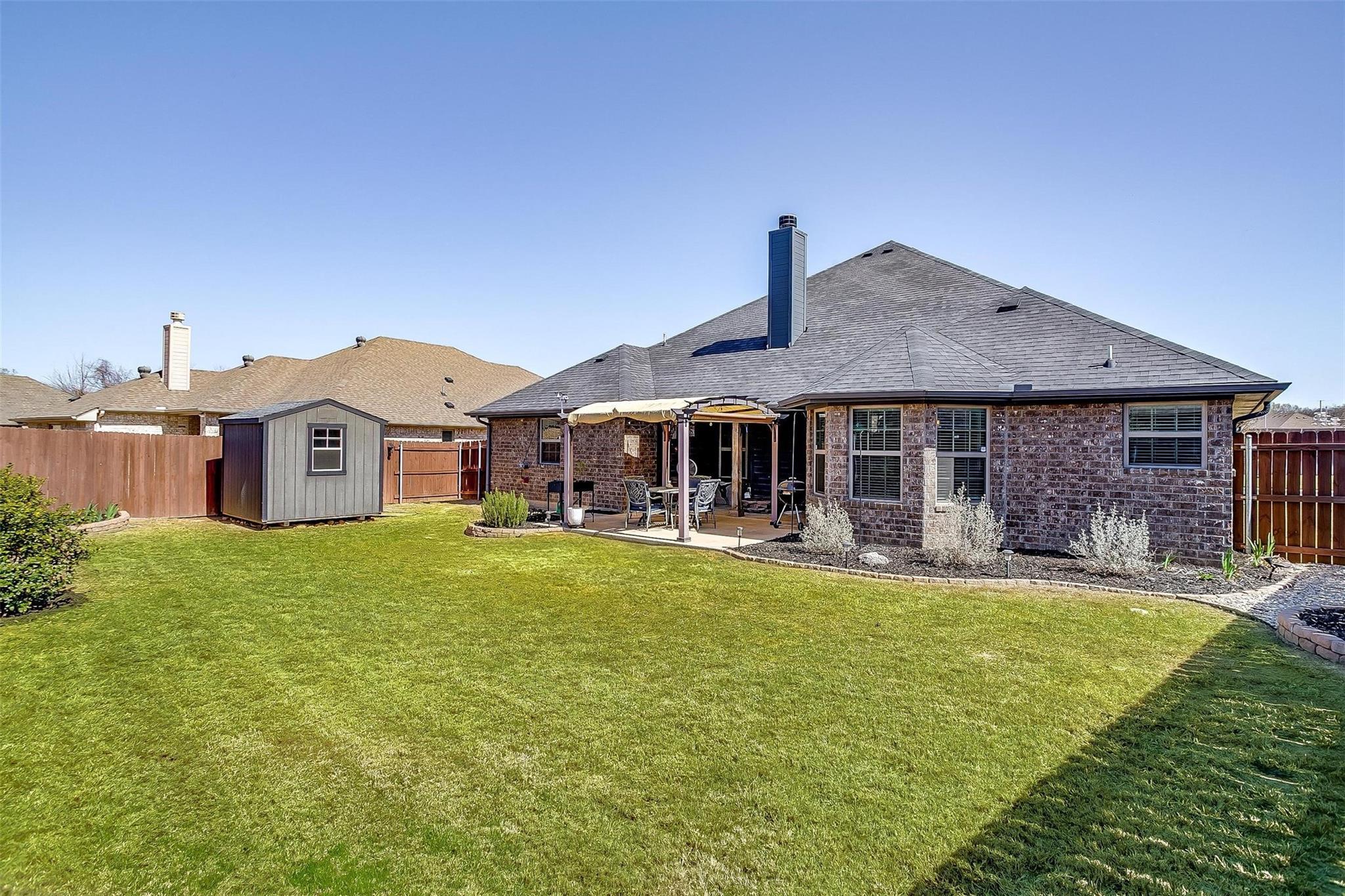 main property photo 37
