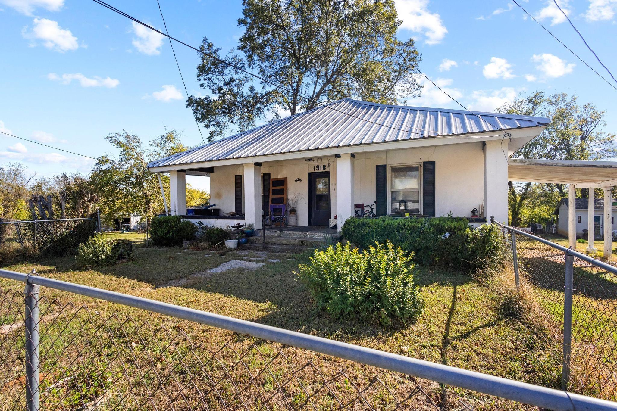 main property photo 13