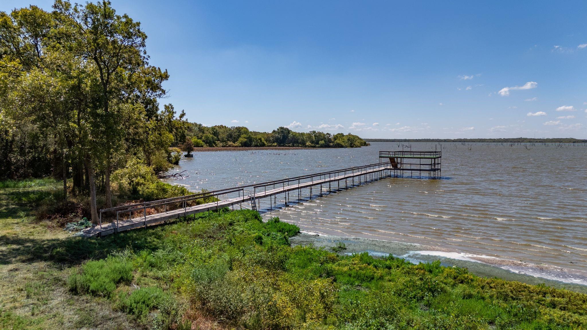 main property photo 17