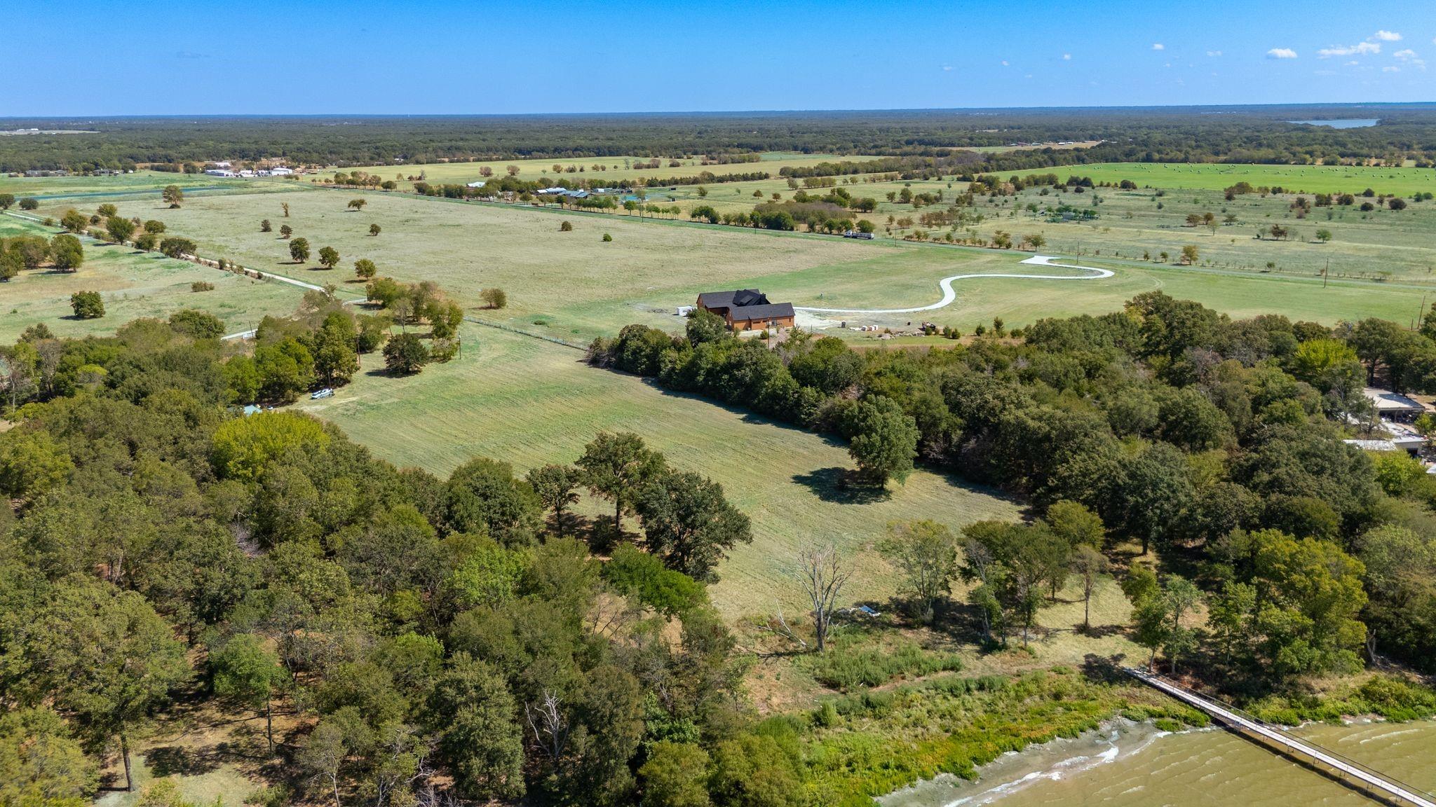 main property photo 23