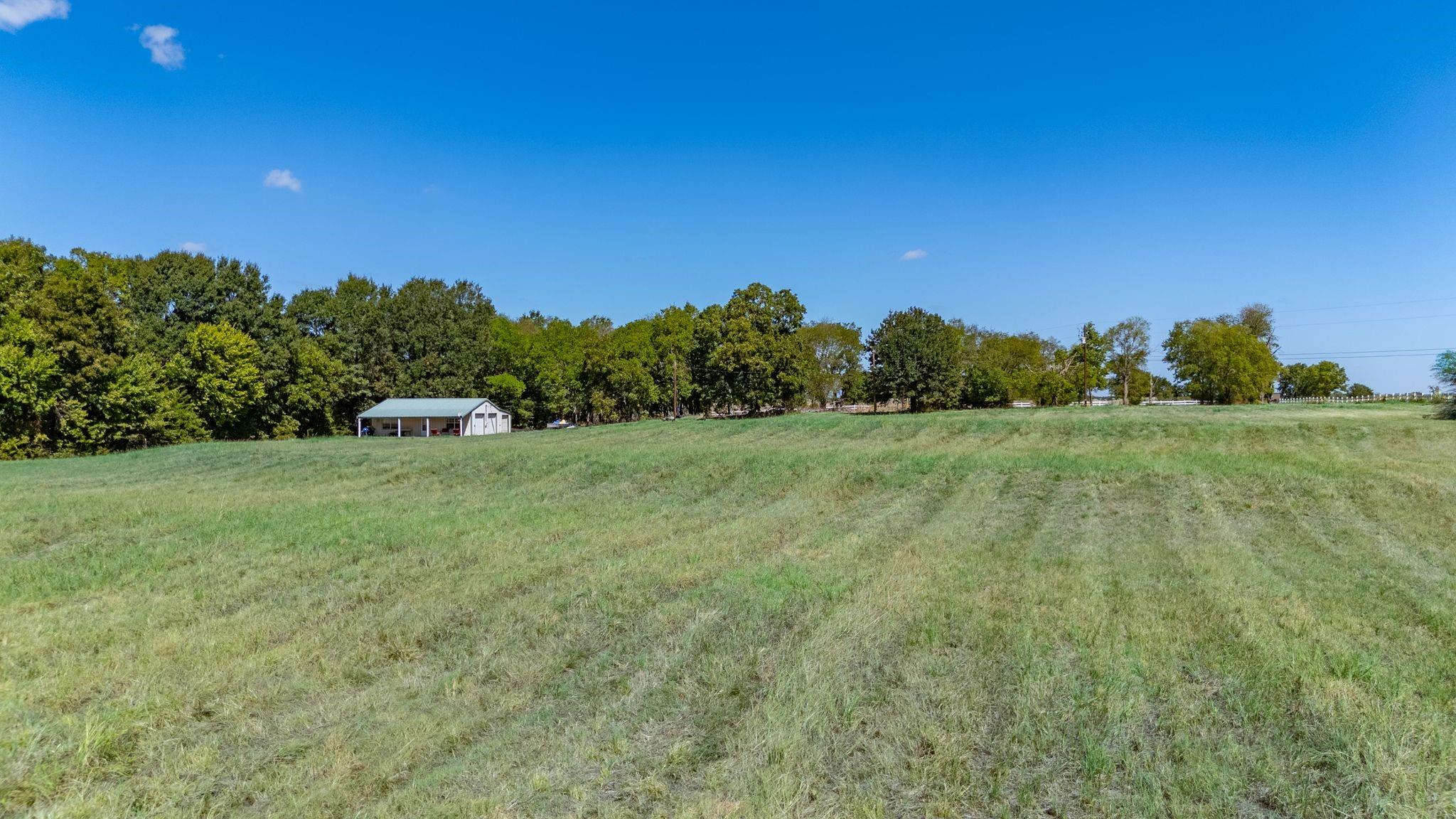 main property photo 25