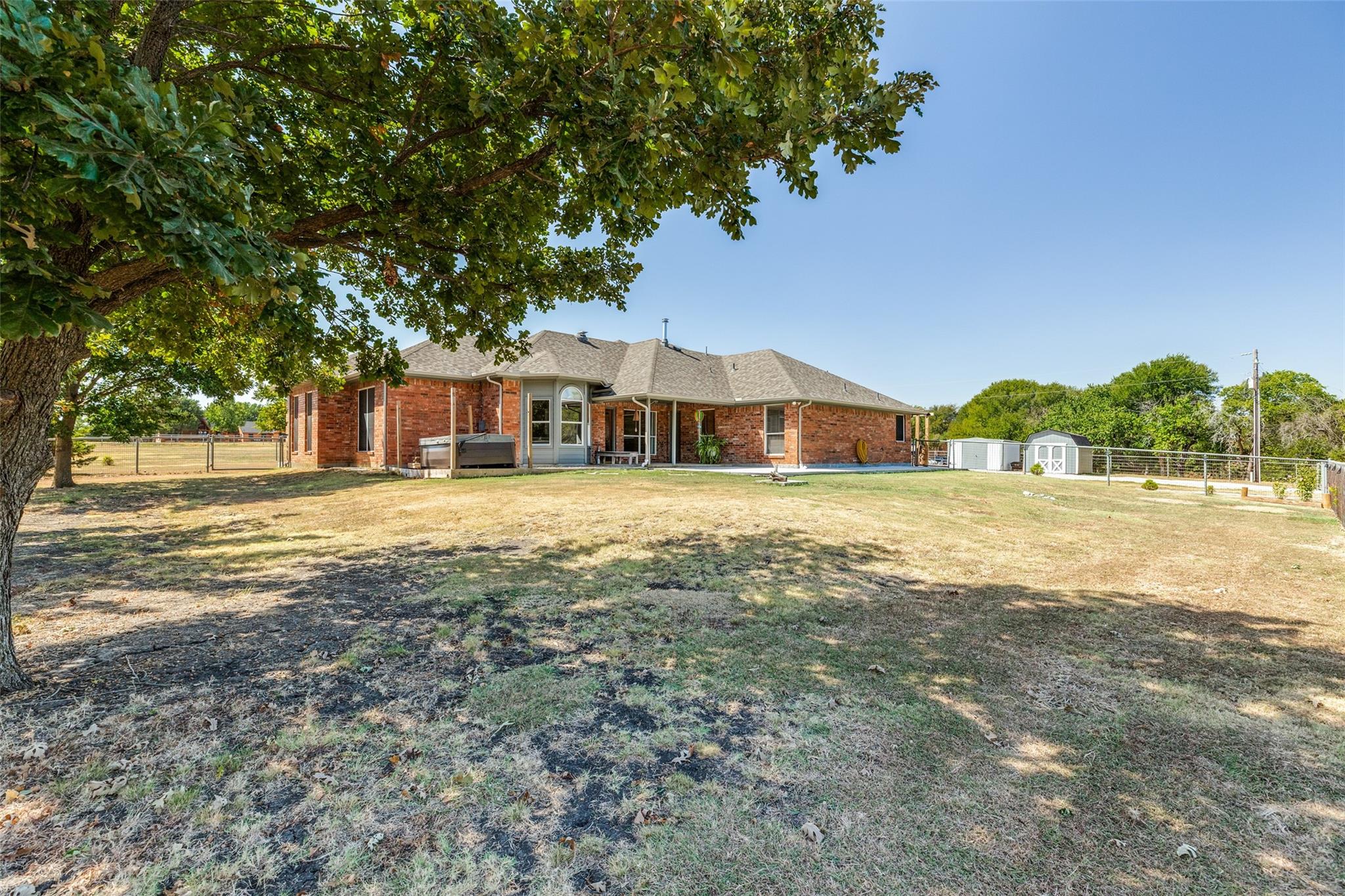 main property photo 20