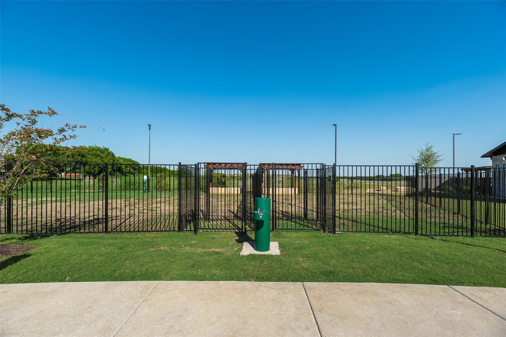 main property photo 37