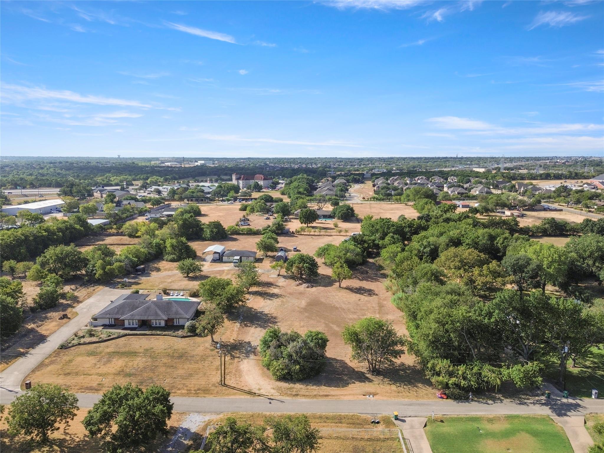 main property photo 11
