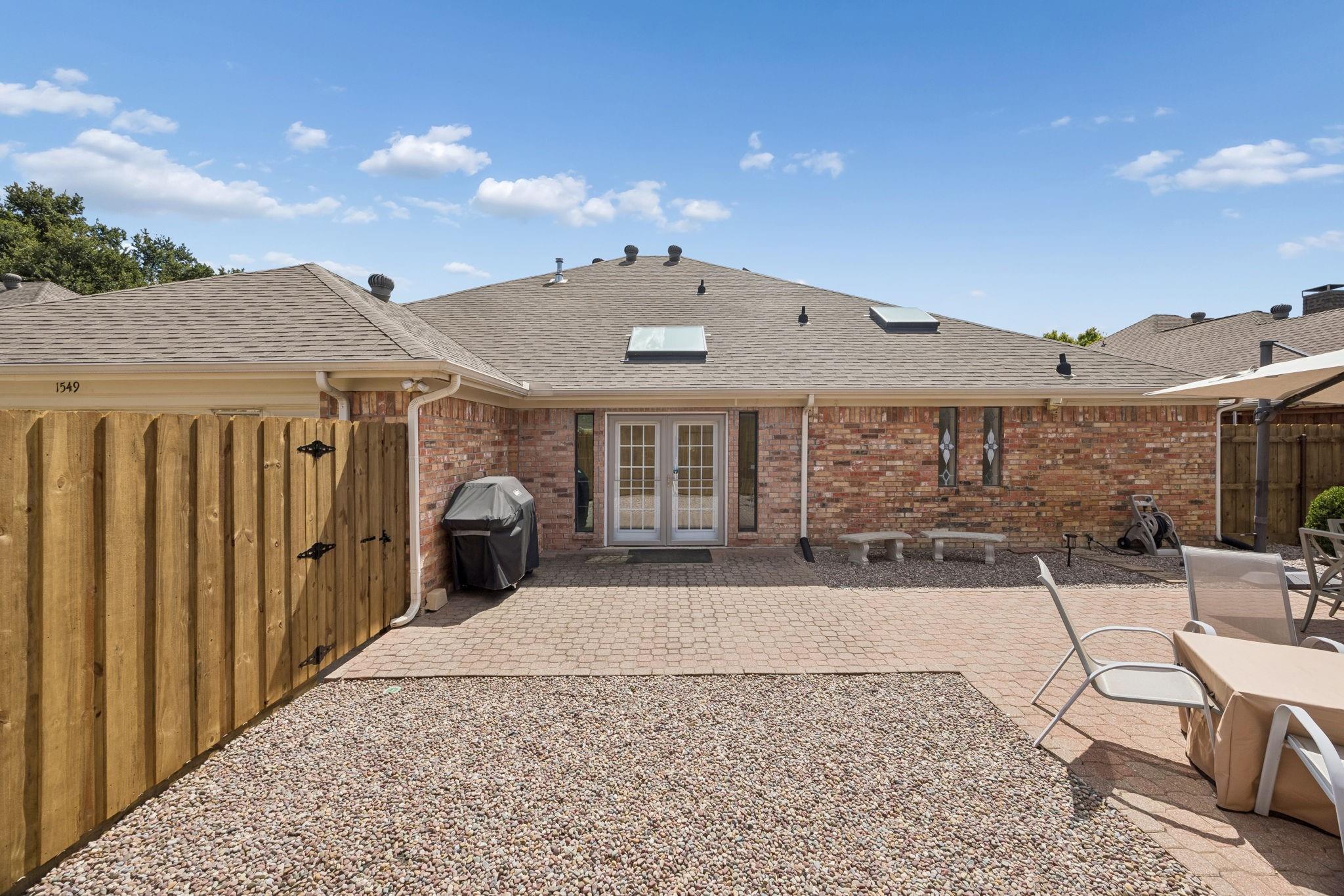 main property photo 31