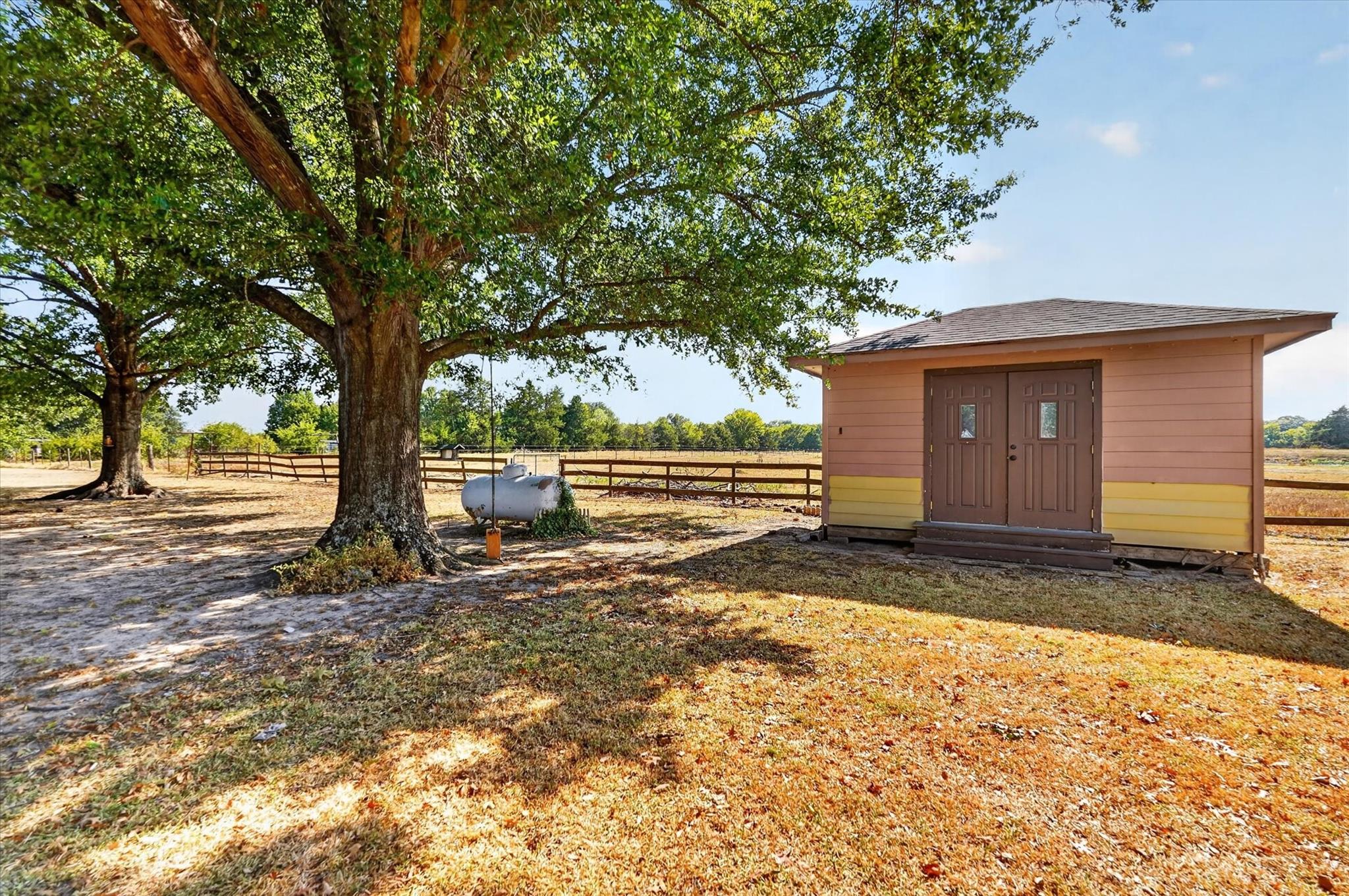 main property photo 22