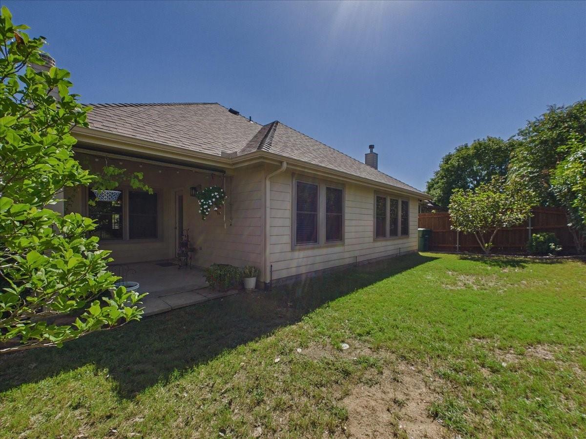 main property photo 10