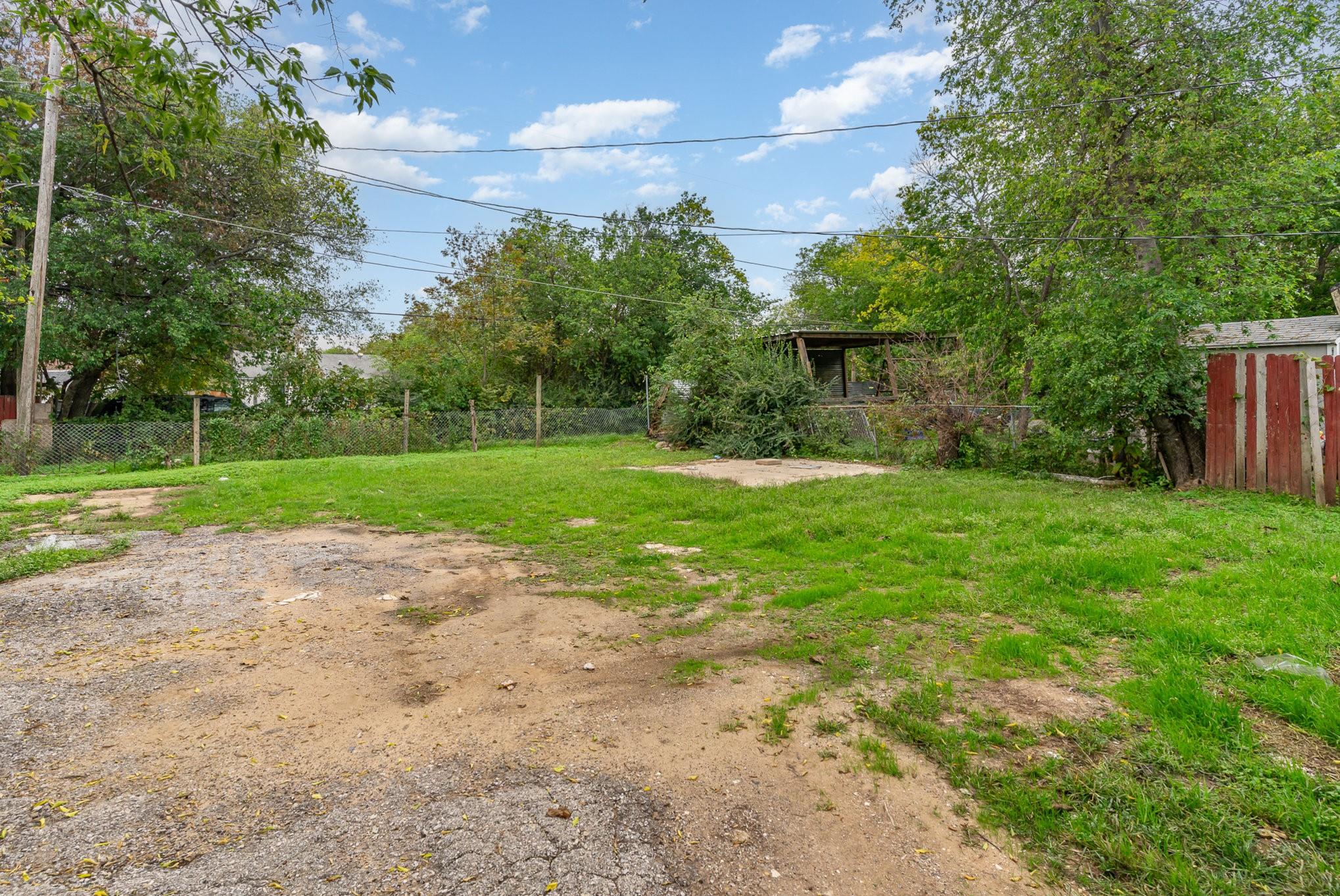 main property photo 9