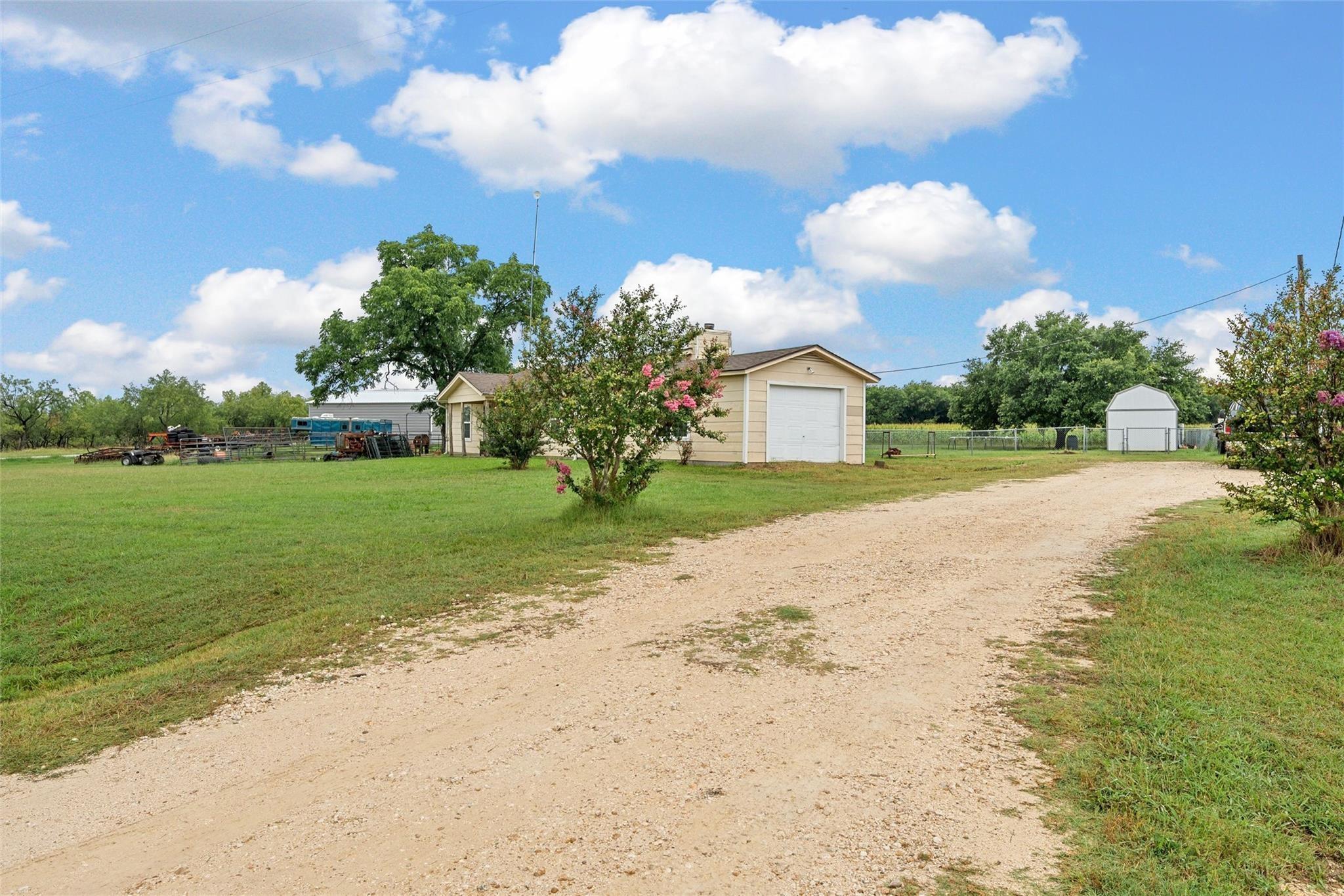 main property photo 18