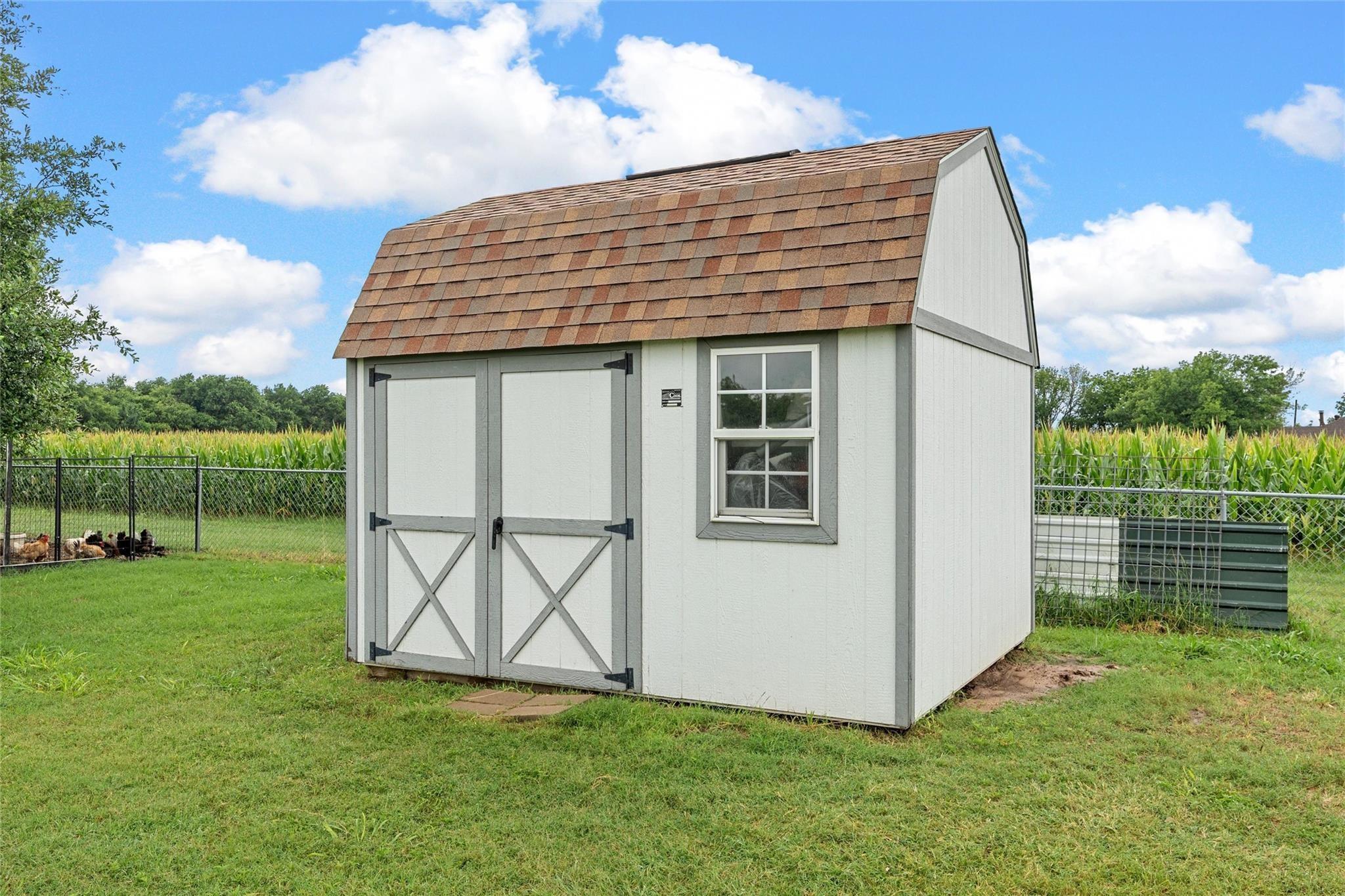 main property photo 24