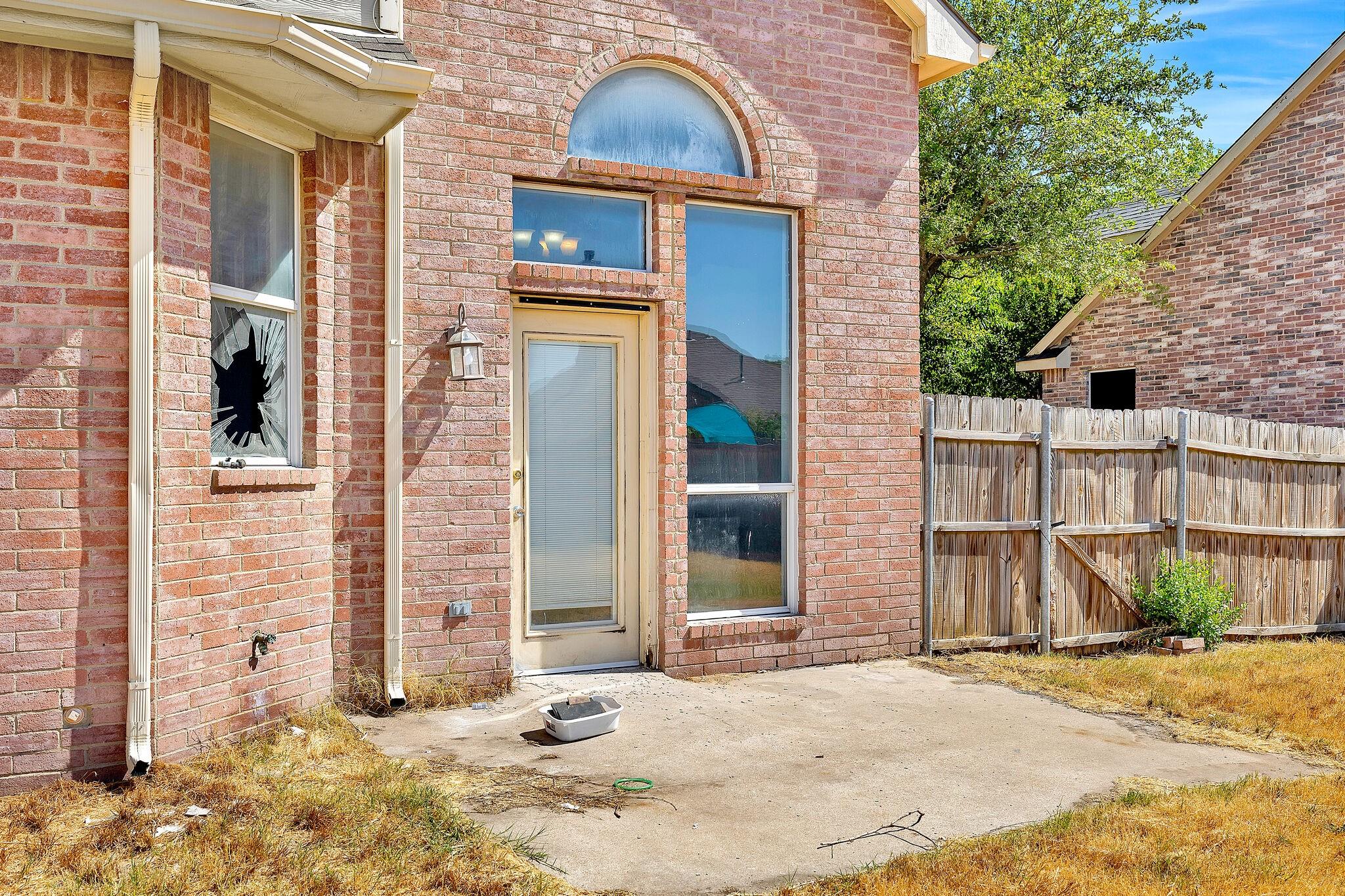 main property photo 32