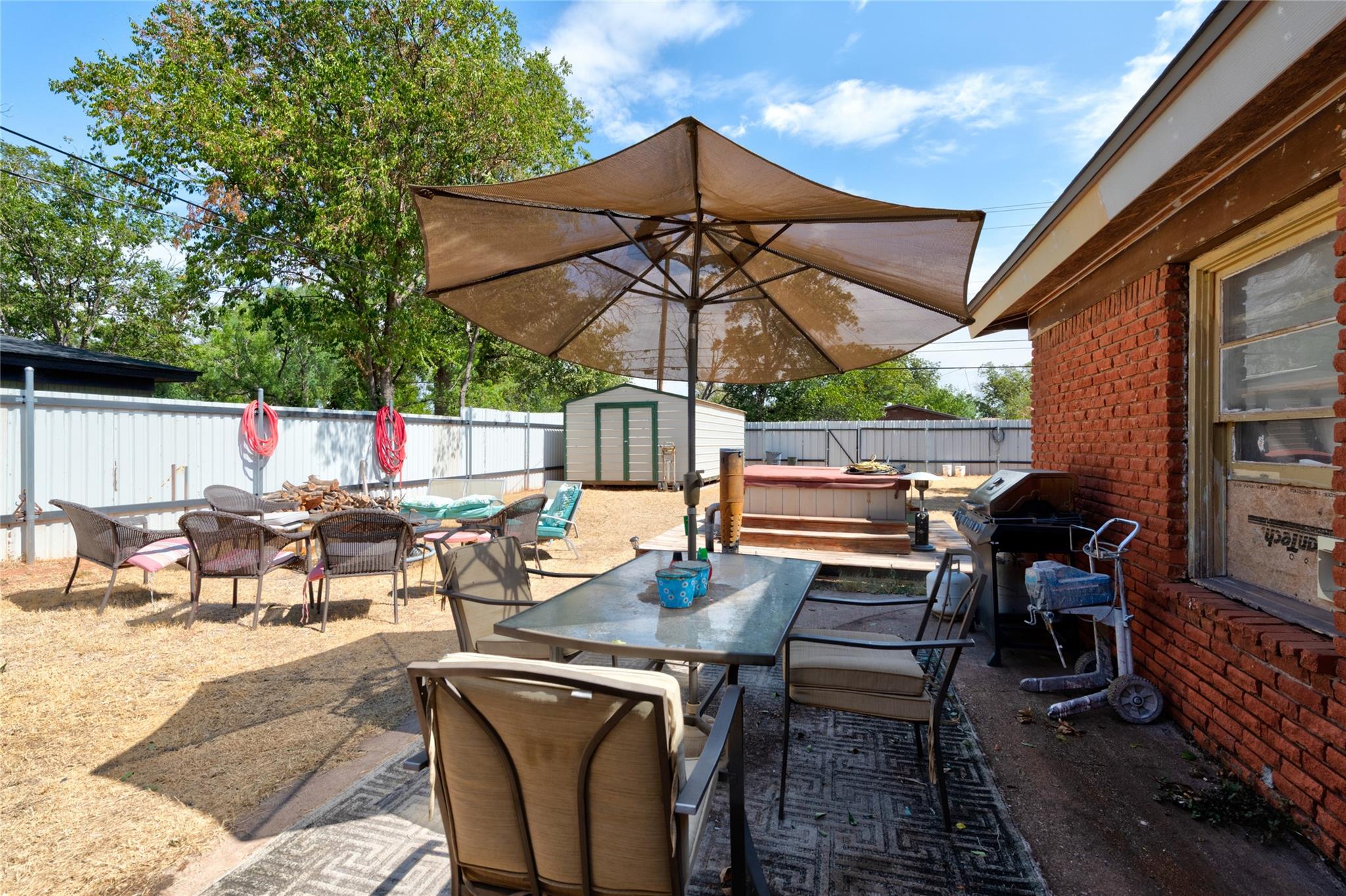 main property photo 10