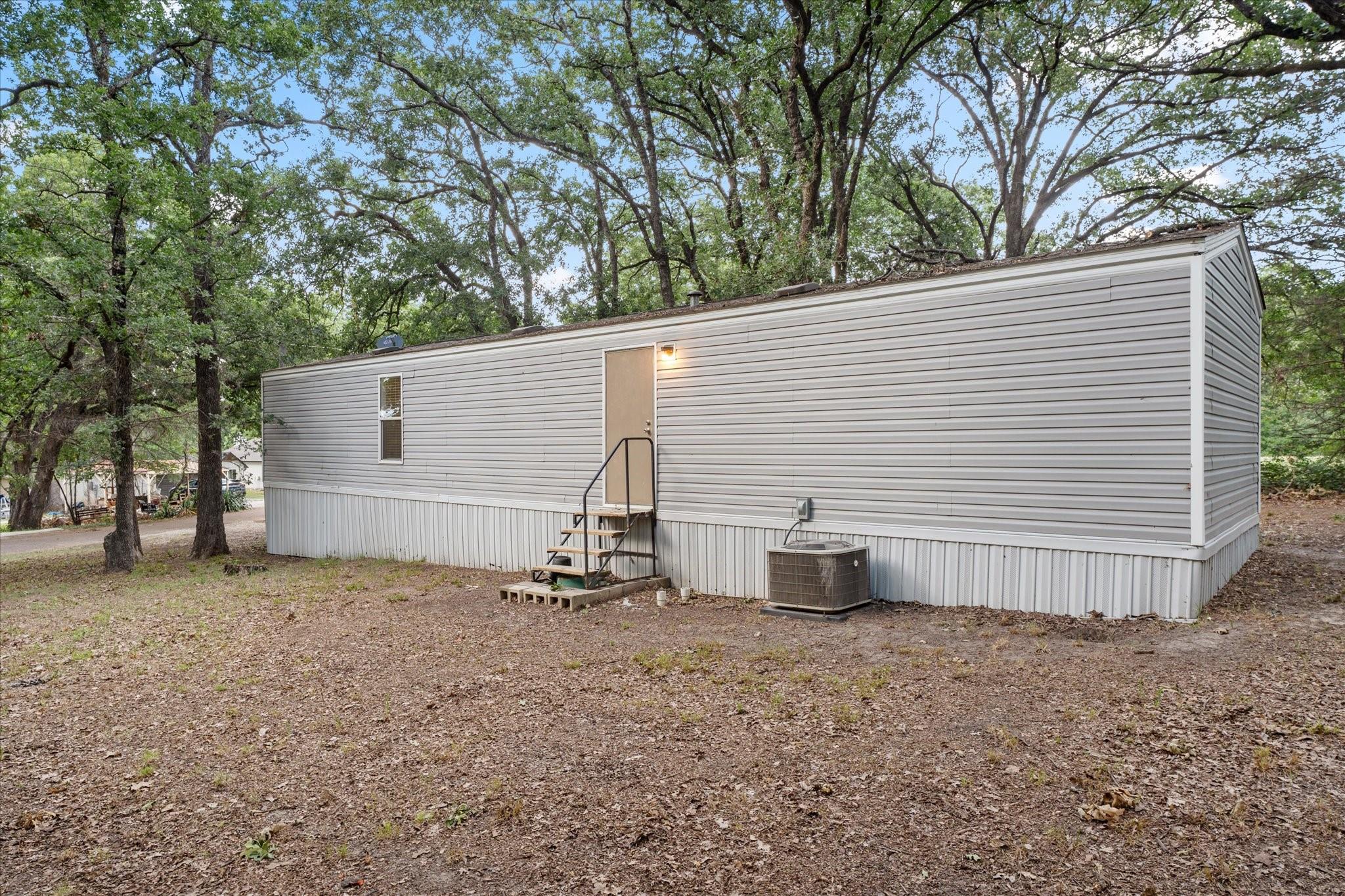 main property photo 27