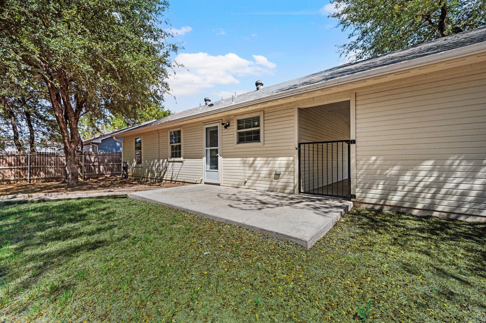 main property photo 14