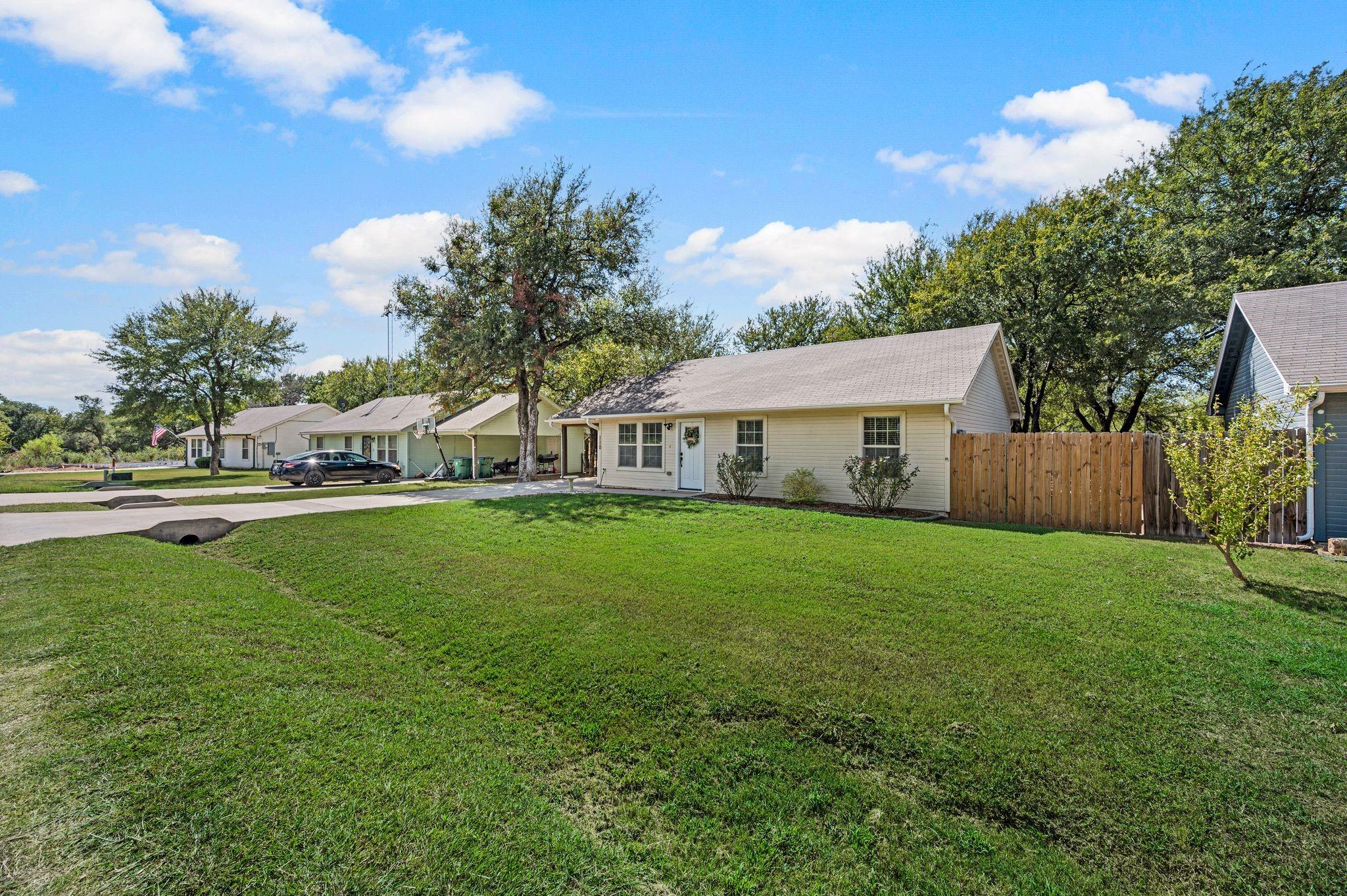 main property photo 23