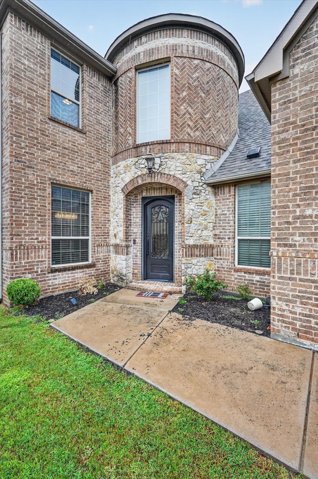 main property photo 8