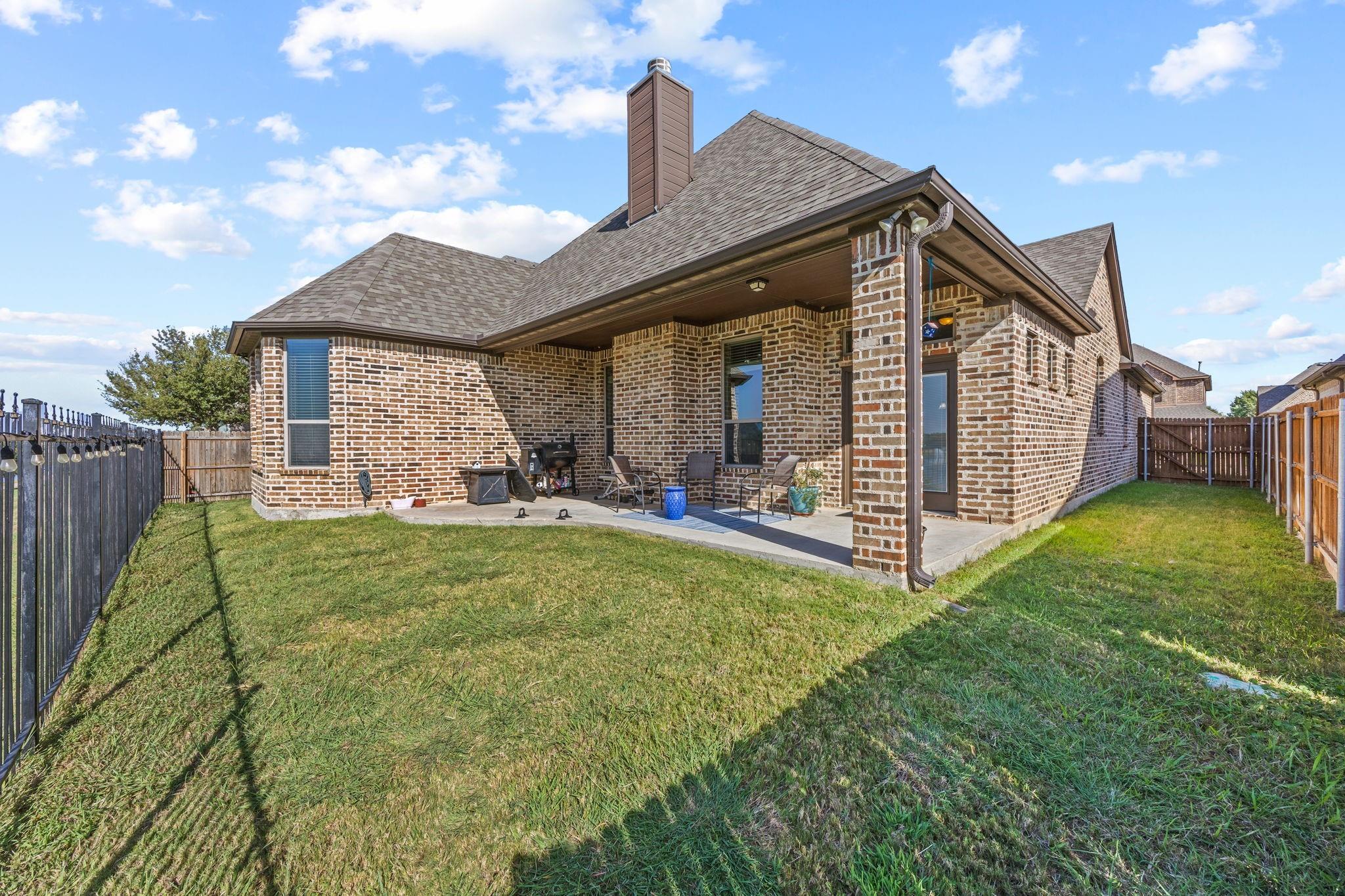 main property photo 25