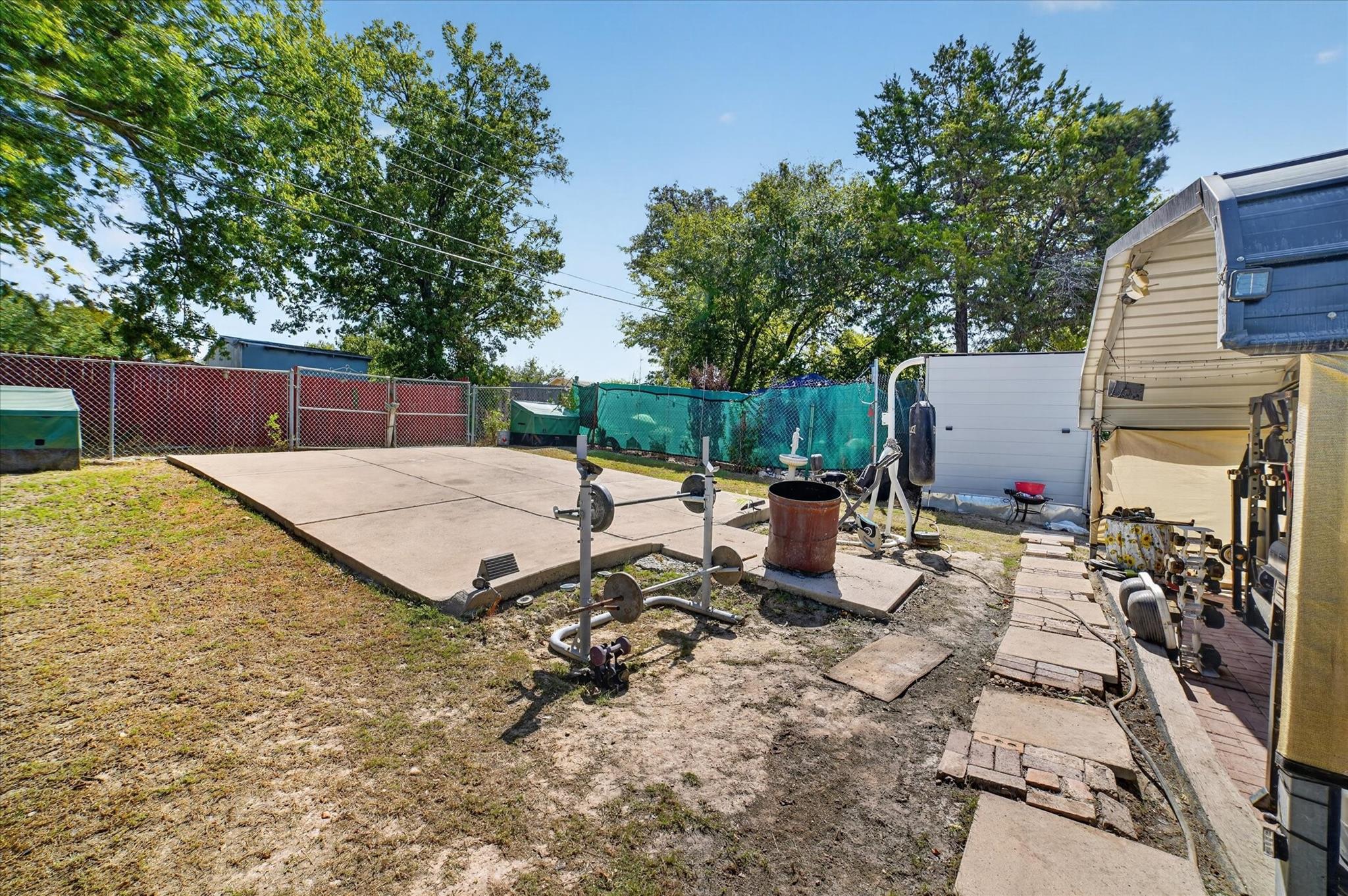 main property photo 24