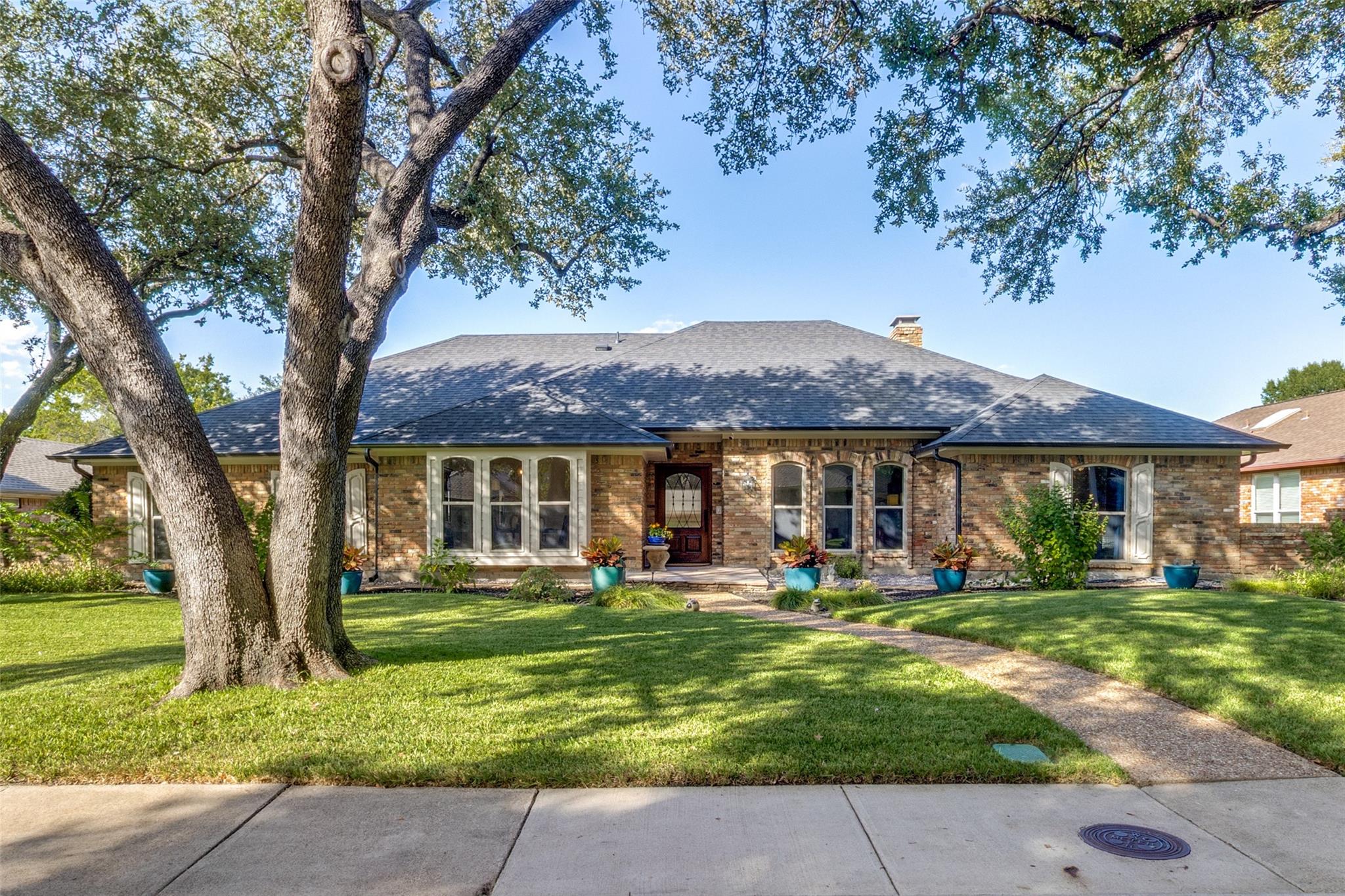 main property photo 30