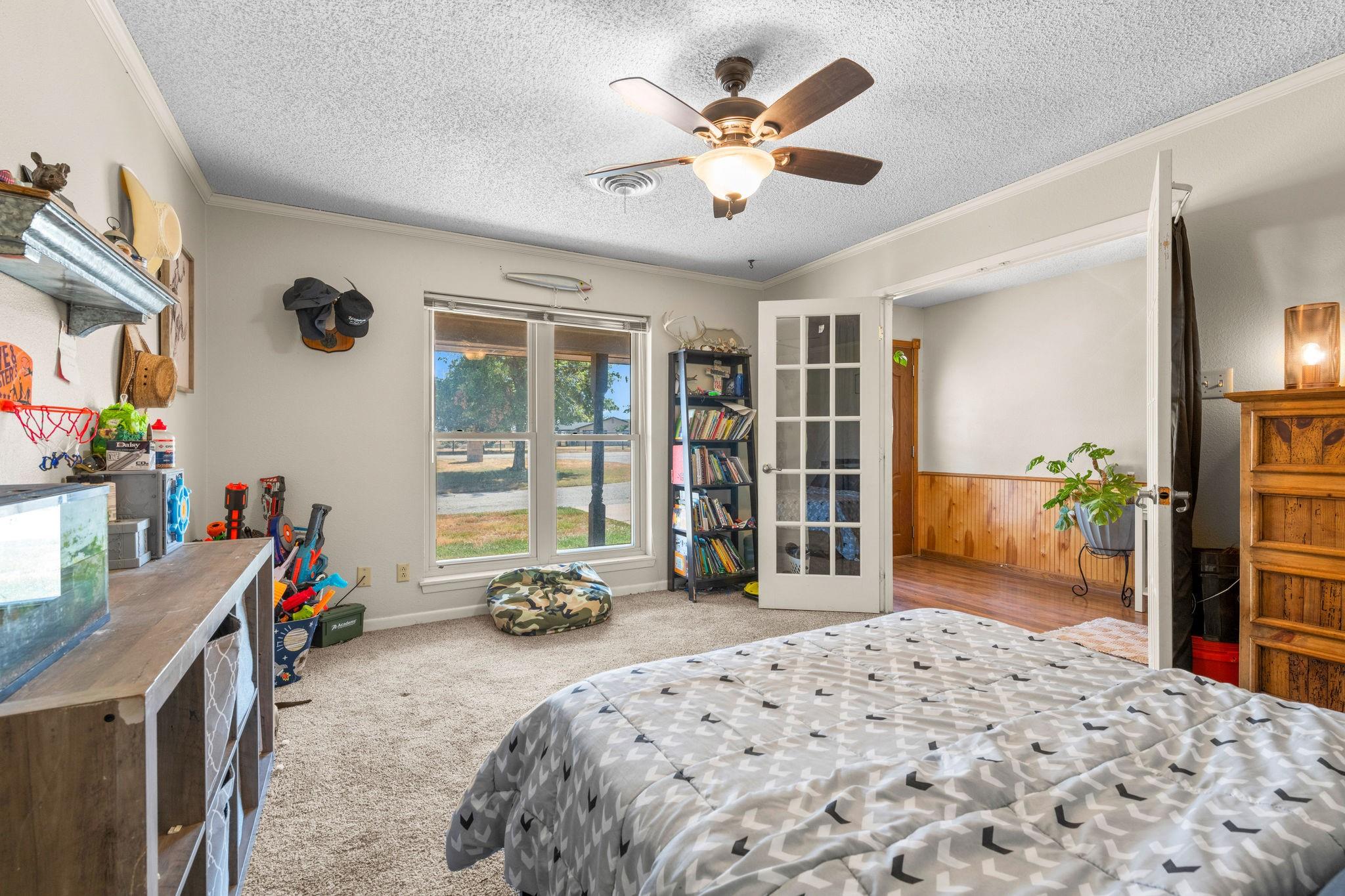 main property photo 18