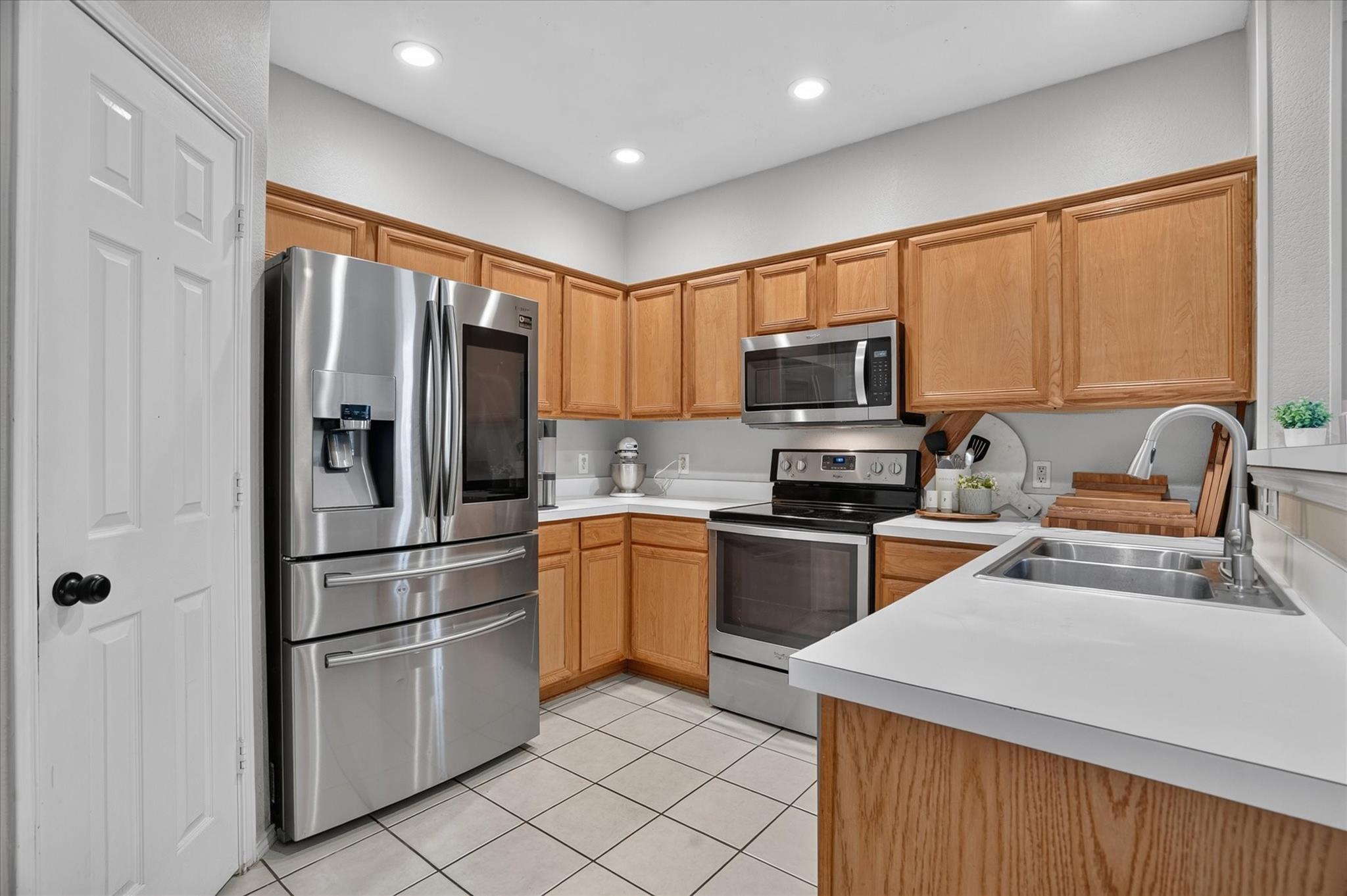 main property photo 14