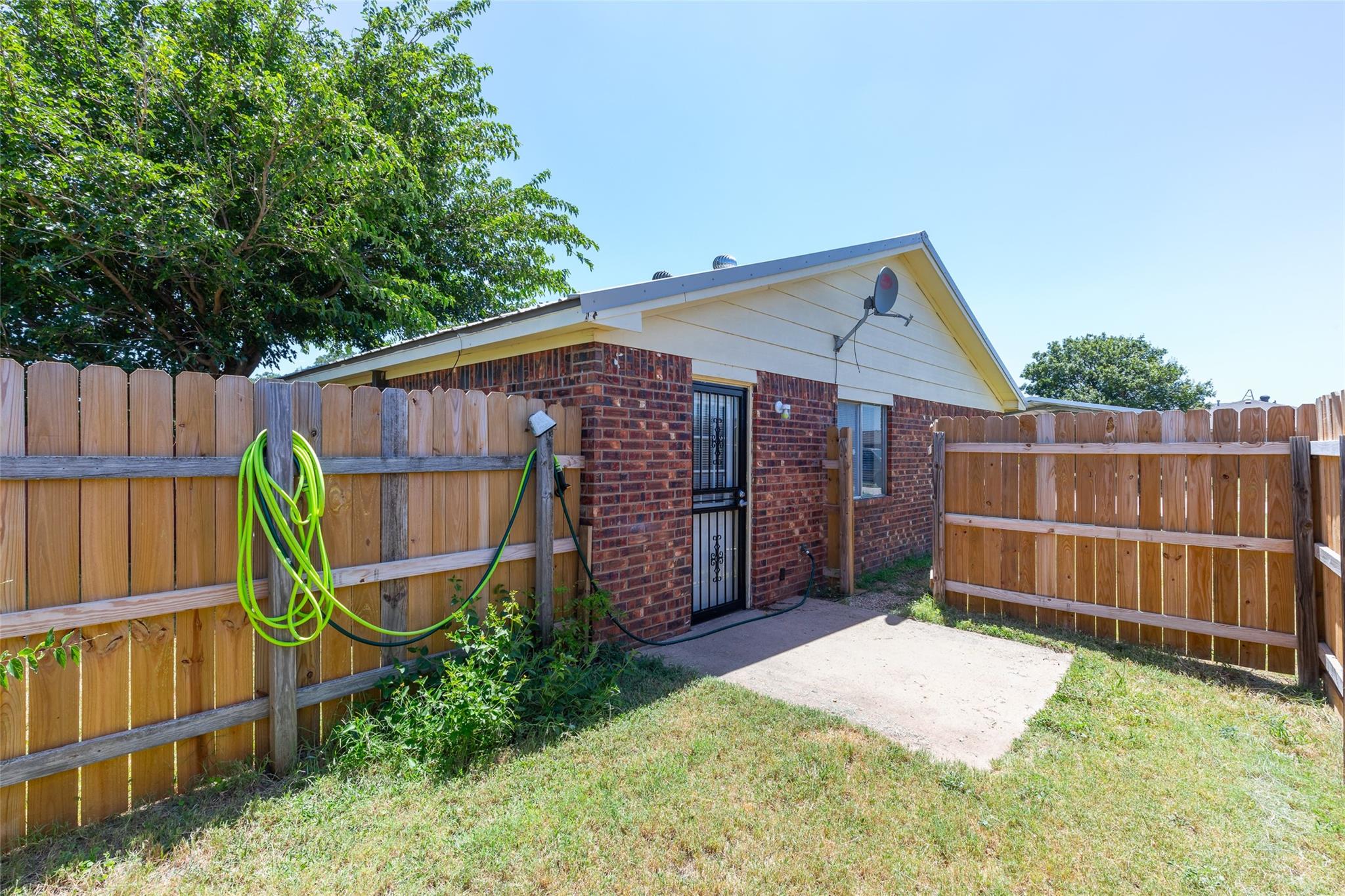 main property photo 35