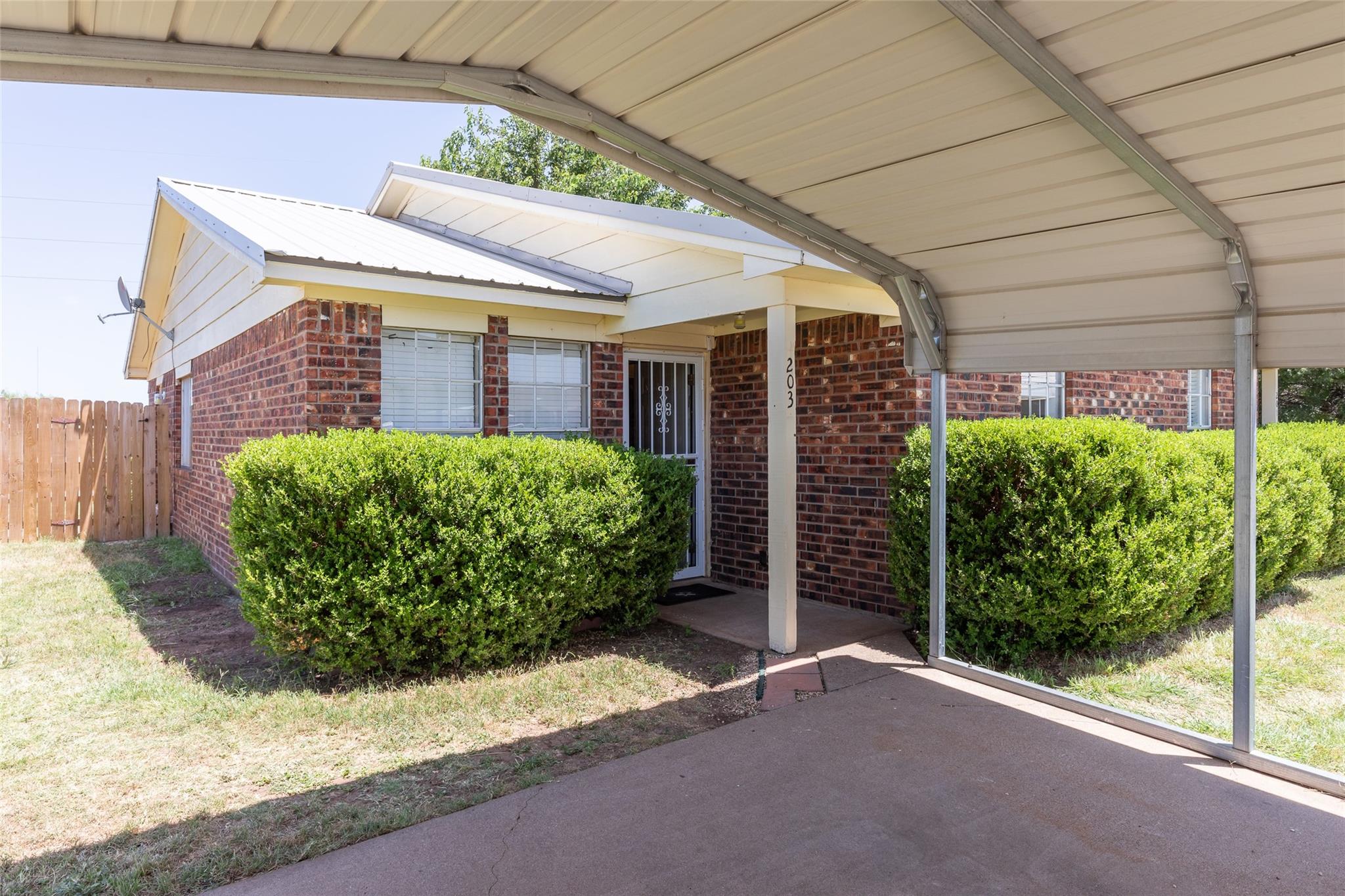 main property photo 5