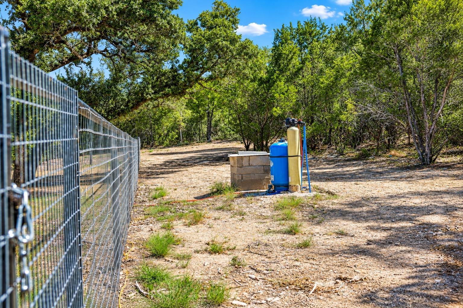 main property photo 30