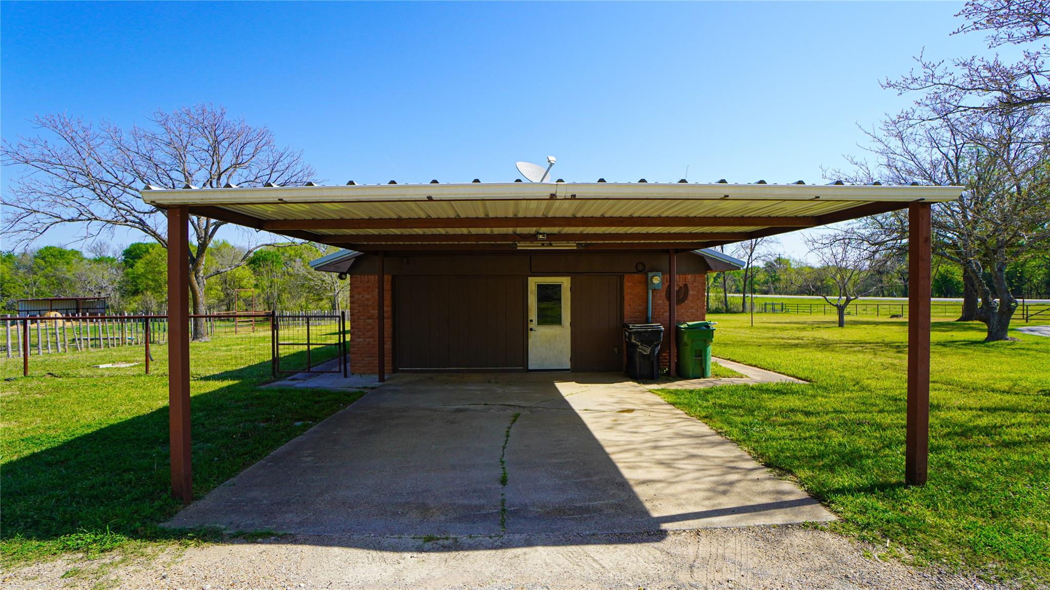 main property photo 15