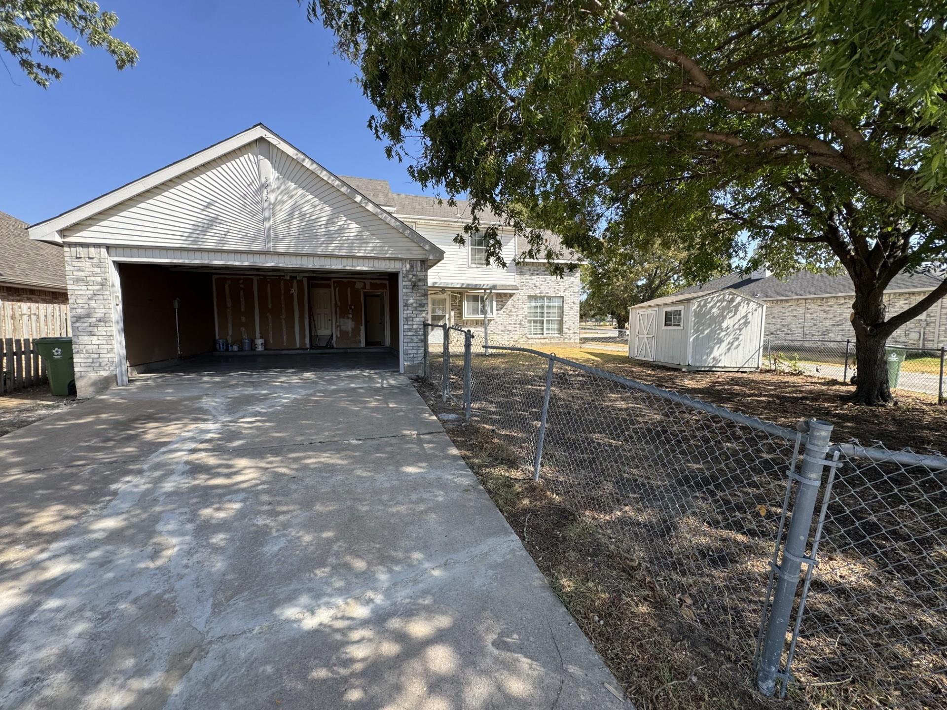 main property photo 16