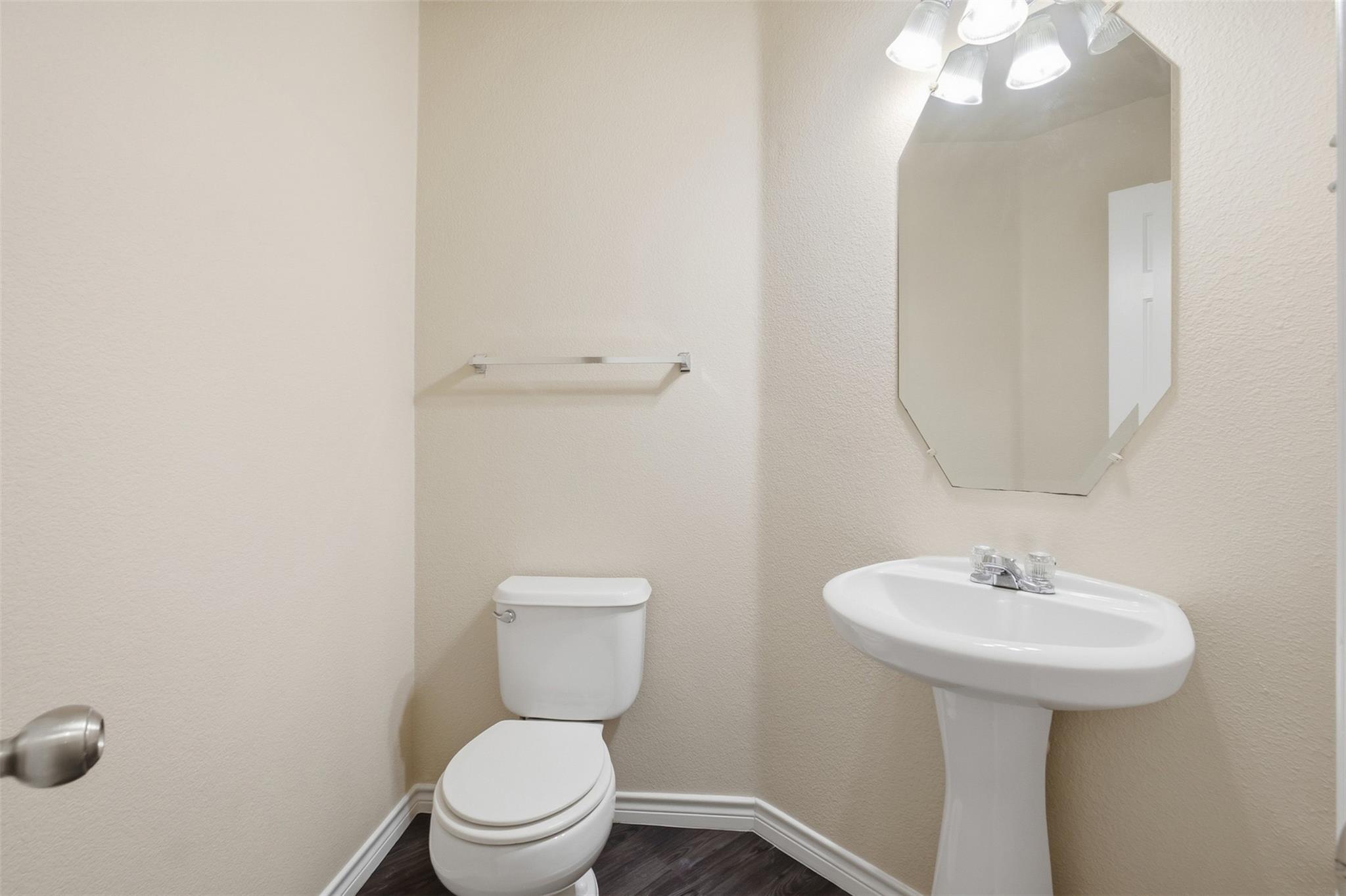 main property photo 8