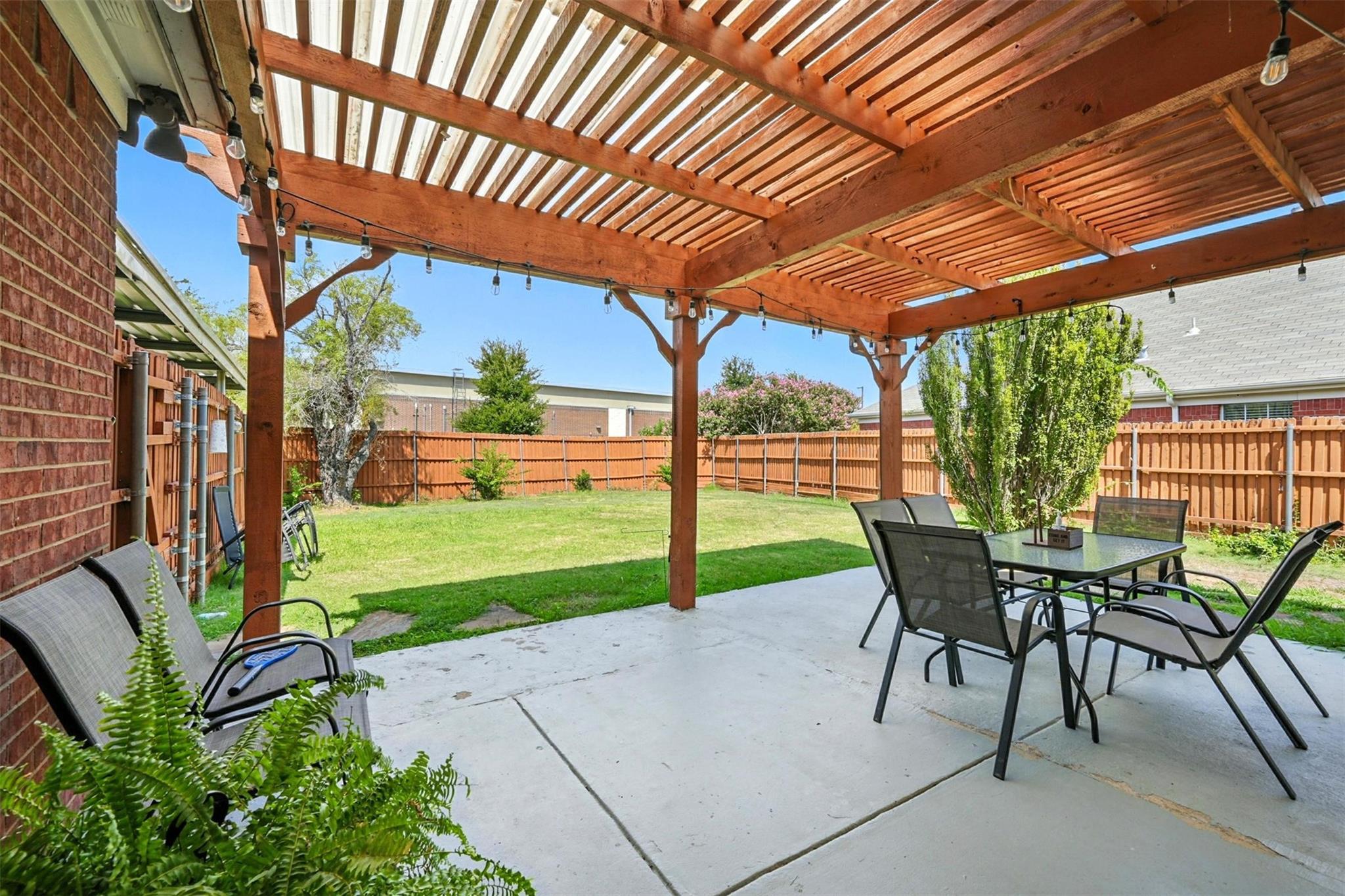 main property photo 20