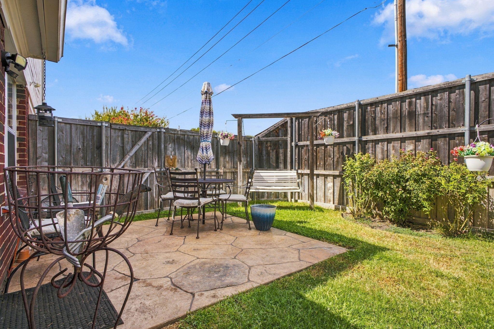 main property photo 32