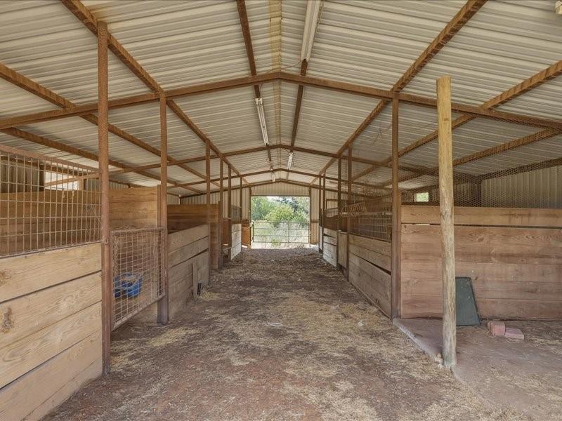 main property photo 16
