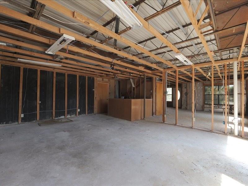 main property photo 37