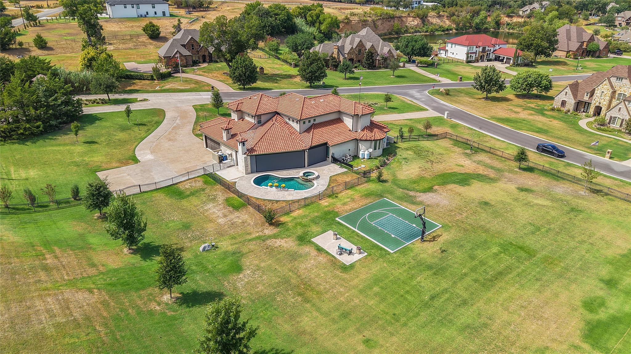 main property photo 3