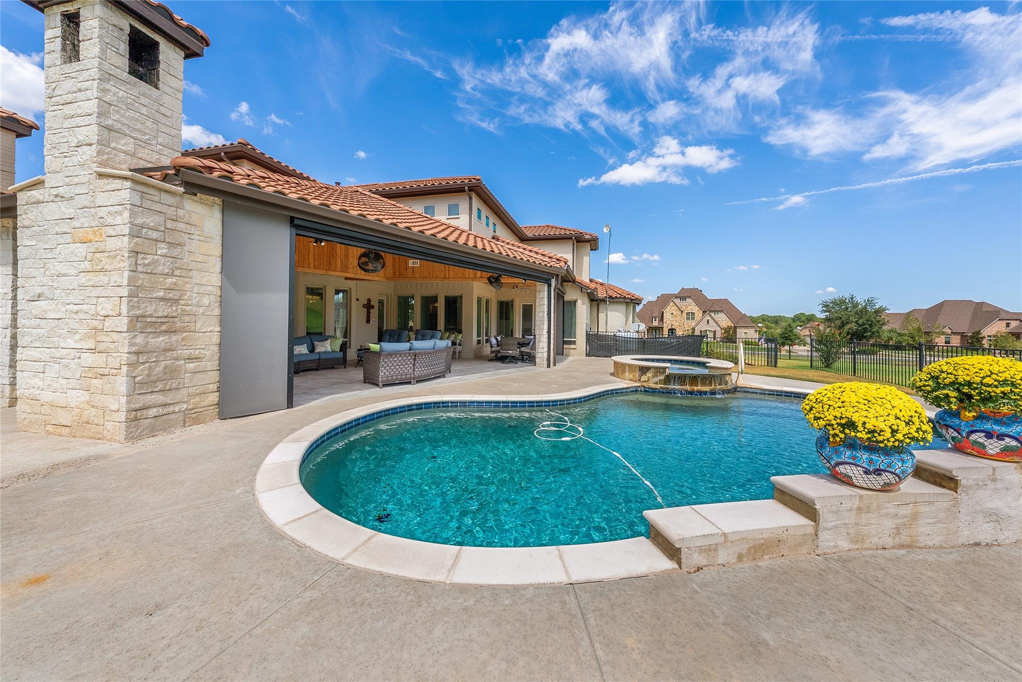 main property photo 36