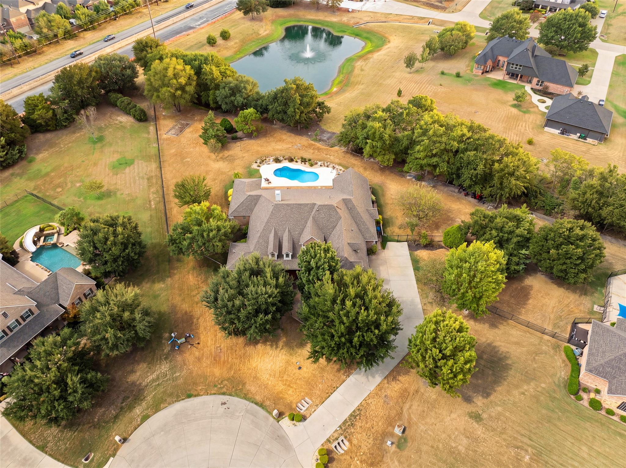 main property photo 37