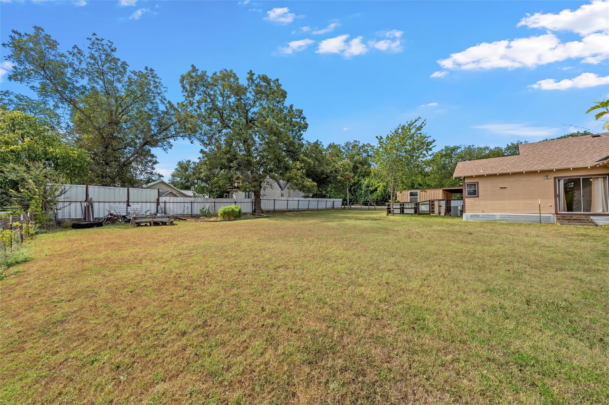 main property photo 21